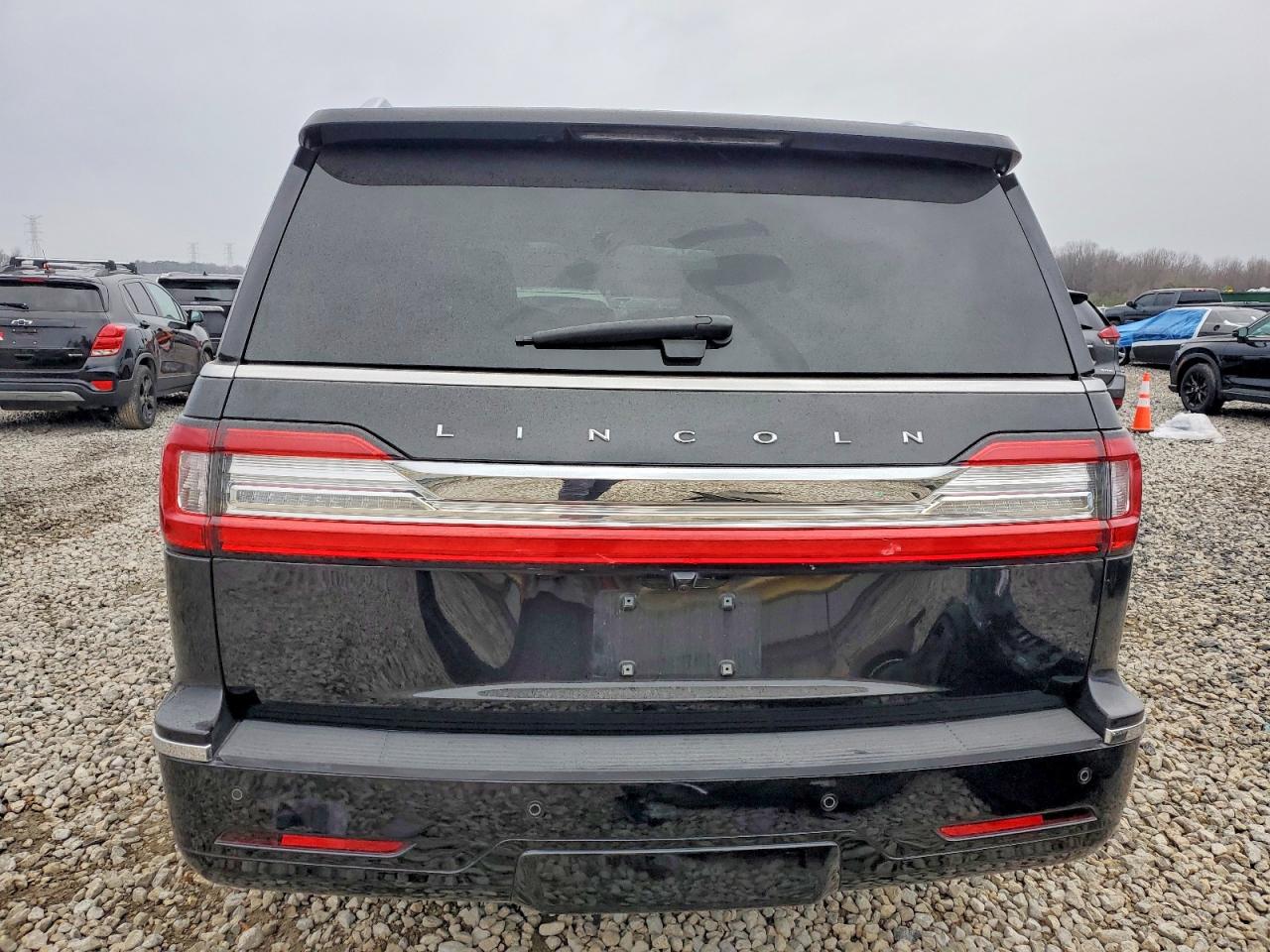 2021 LINCOLN NAVIGATOR L RESERVE photo 21