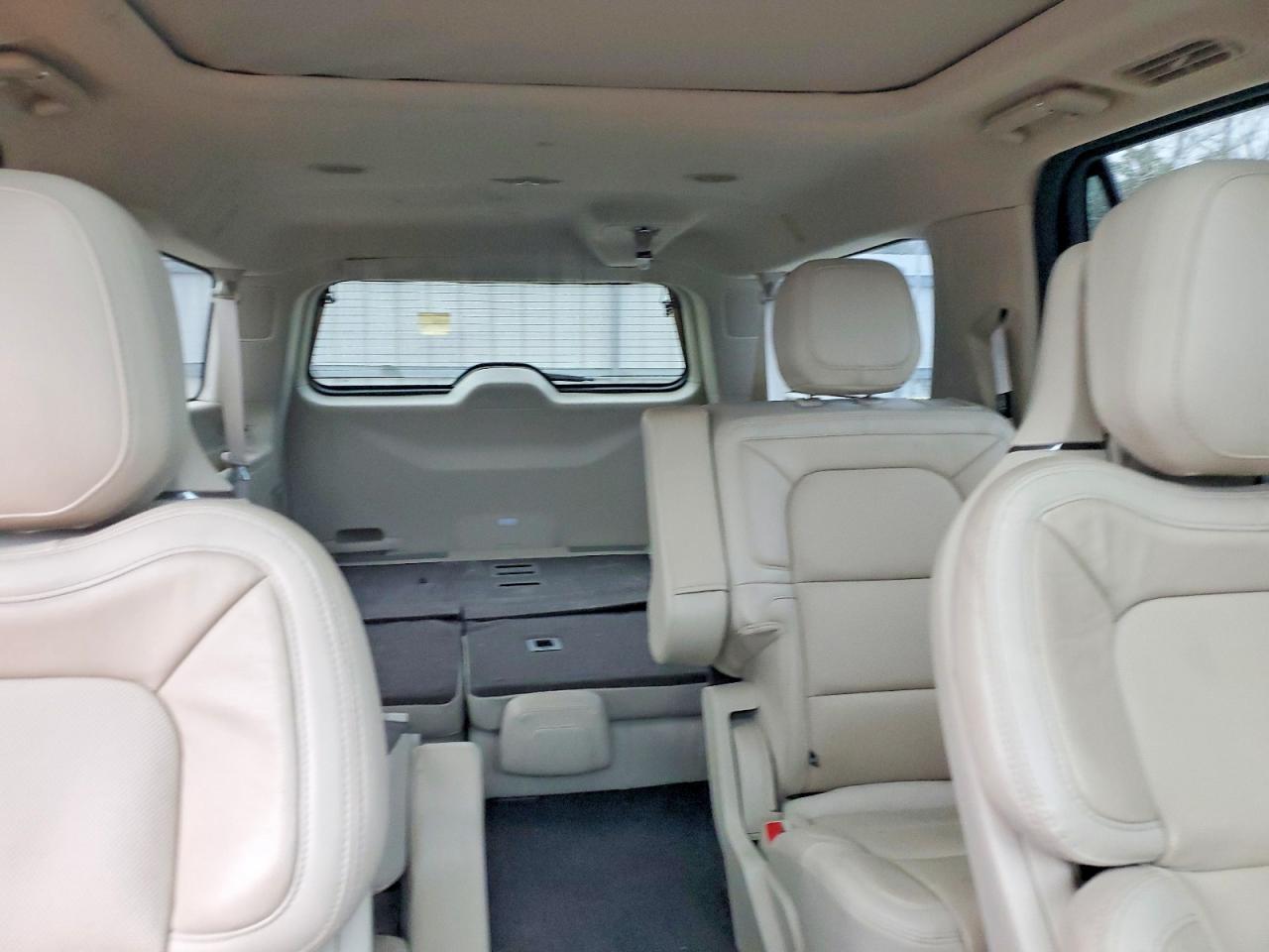 2021 LINCOLN NAVIGATOR L RESERVE photo 37