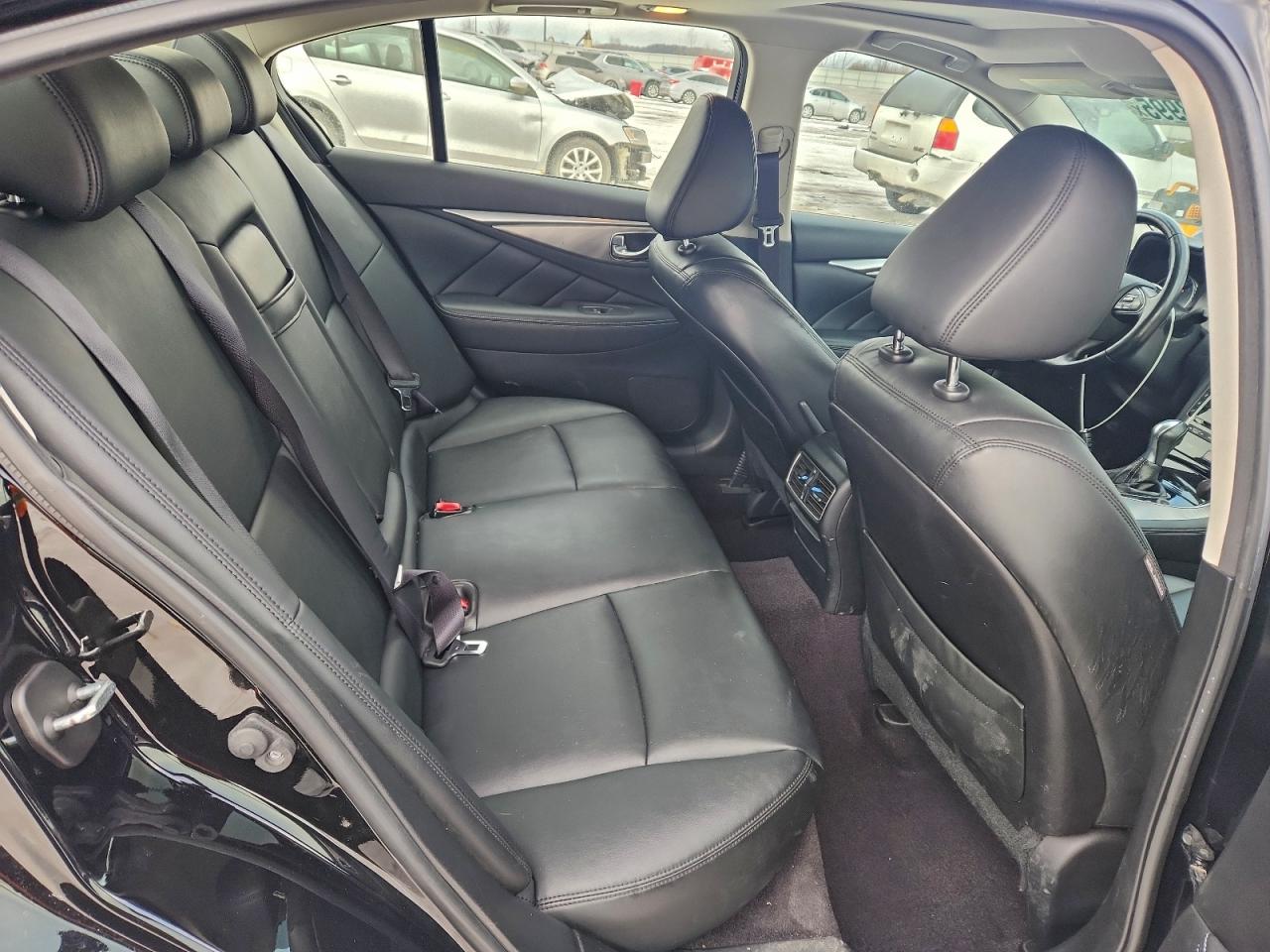 2015 INFINITI Q50 BASE photo 10