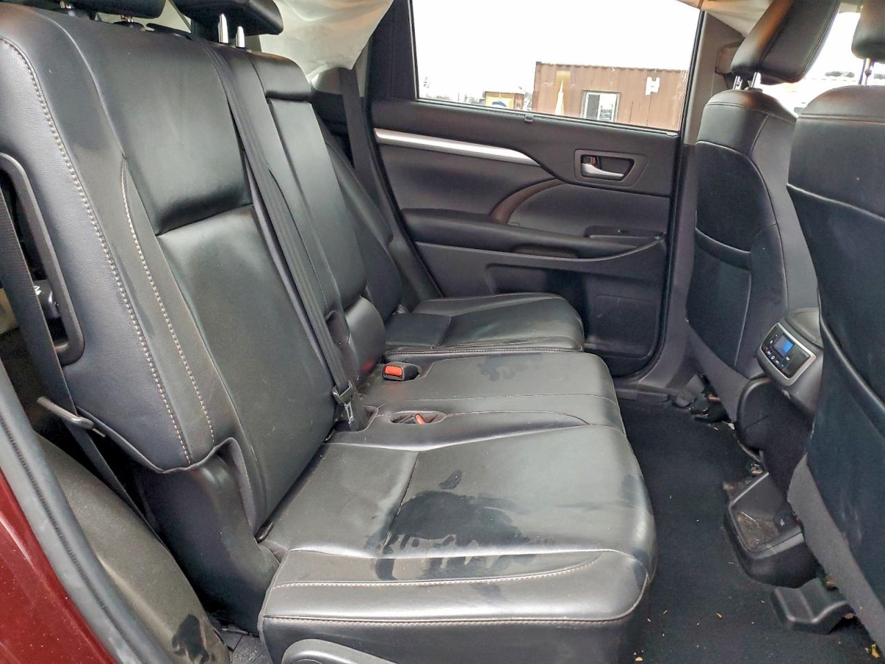 2019 TOYOTA HIGHLANDER SE photo 11