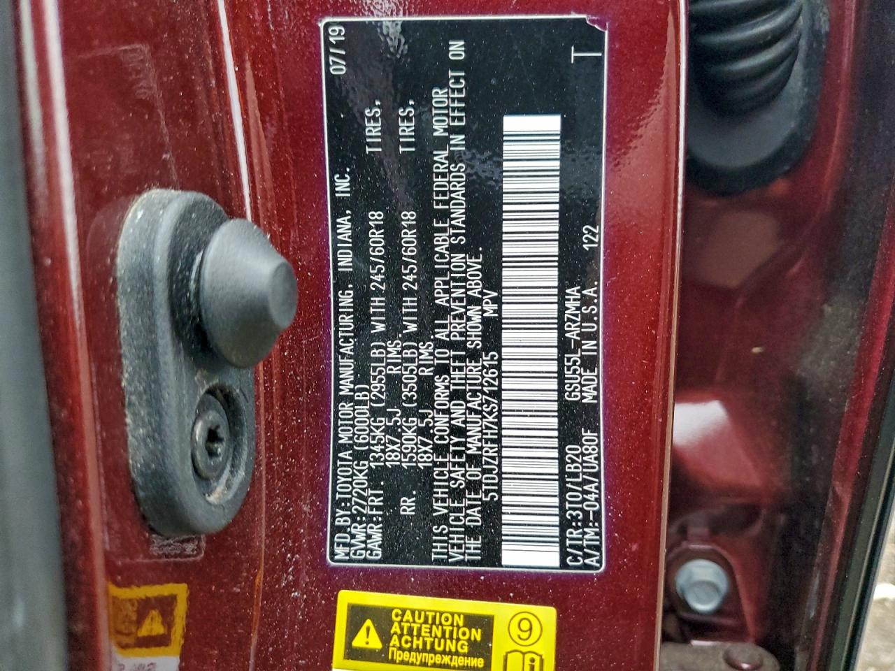 2019 TOYOTA HIGHLANDER SE photo 13