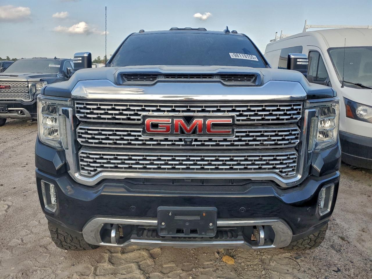 2020 GMC SIERRA K2500 DENALI photo 5