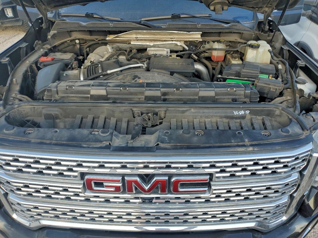 2020 GMC SIERRA K2500 DENALI photo 11