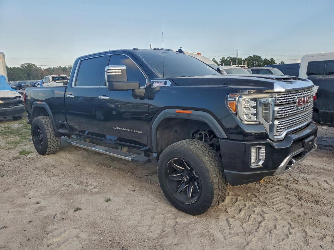 2020 GMC SIERRA K2500 DENALI photo 4