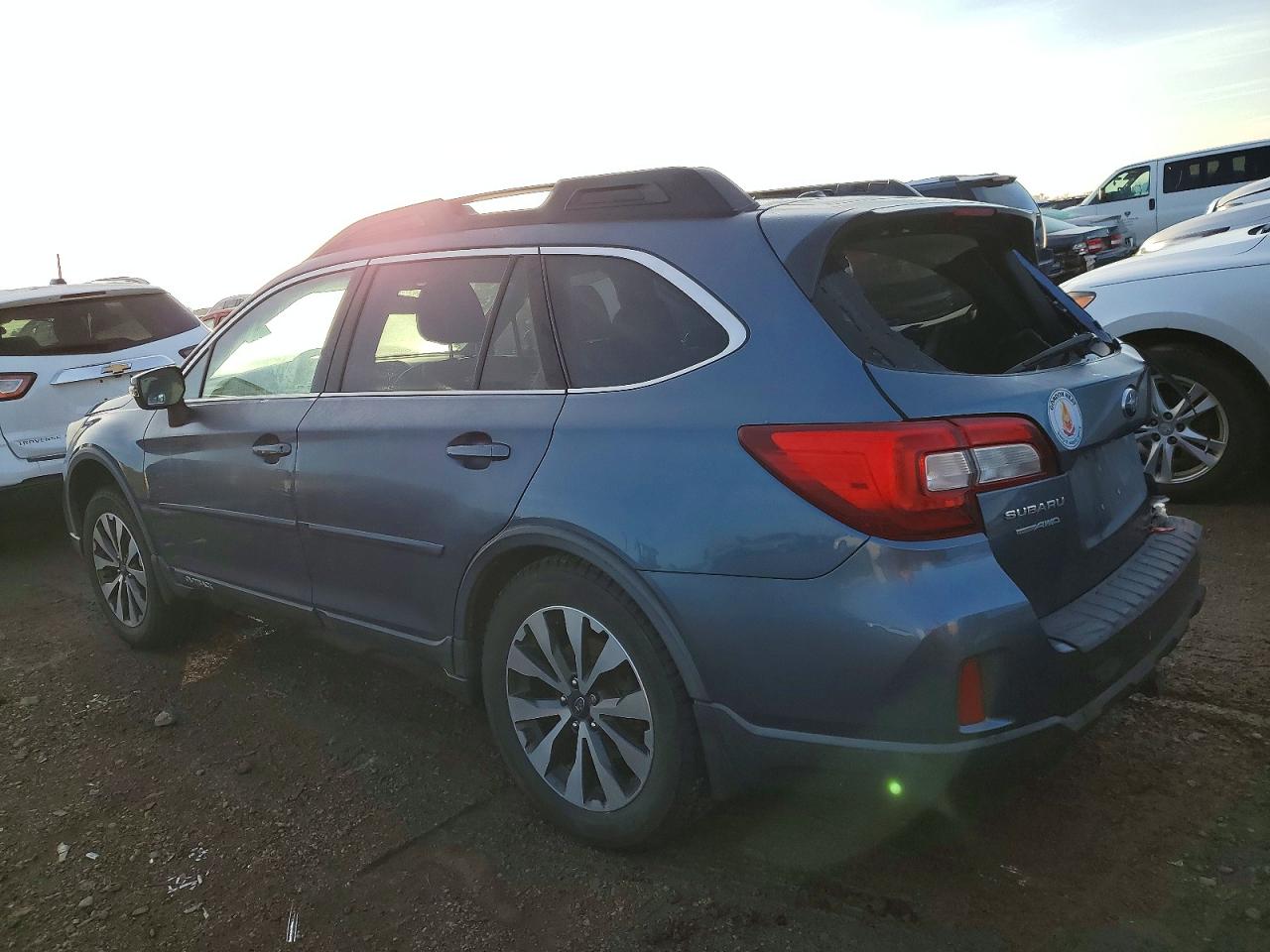 2015 SUBARU OUTBACK 3.6R LIMITED photo 2