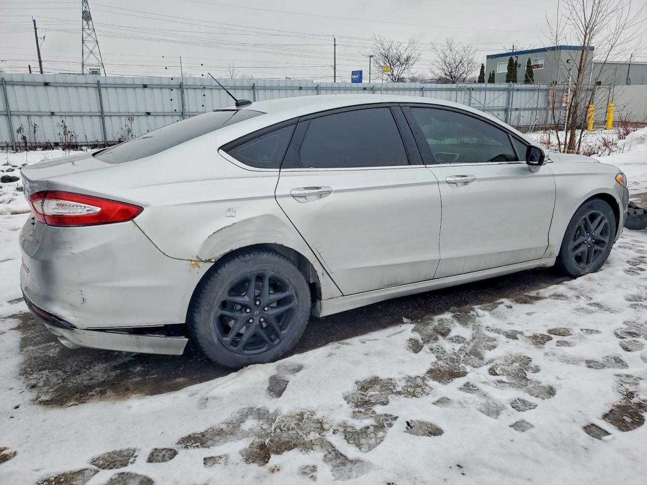 2015 FORD FUSION SE photo 3