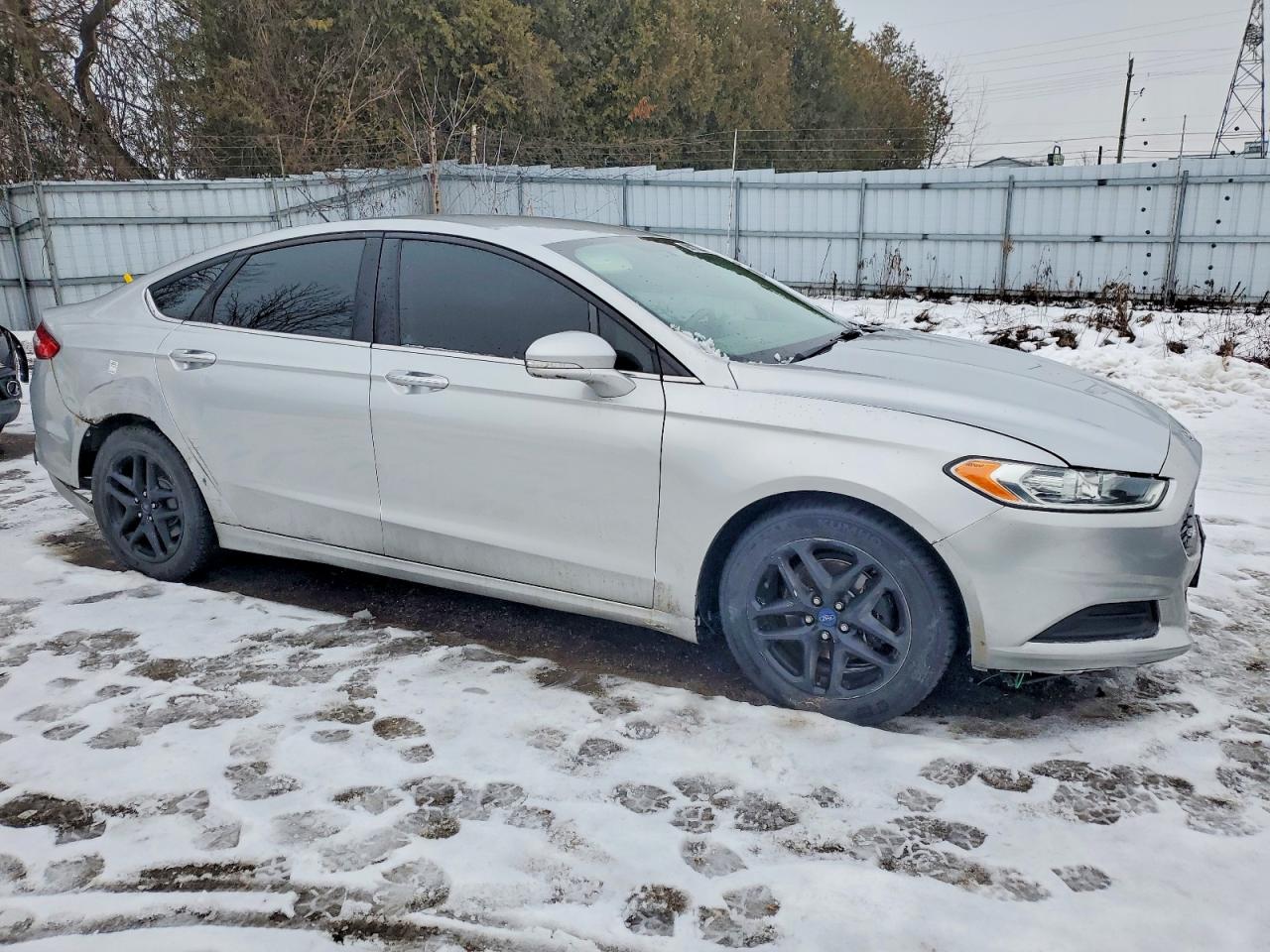2015 FORD FUSION SE photo 4