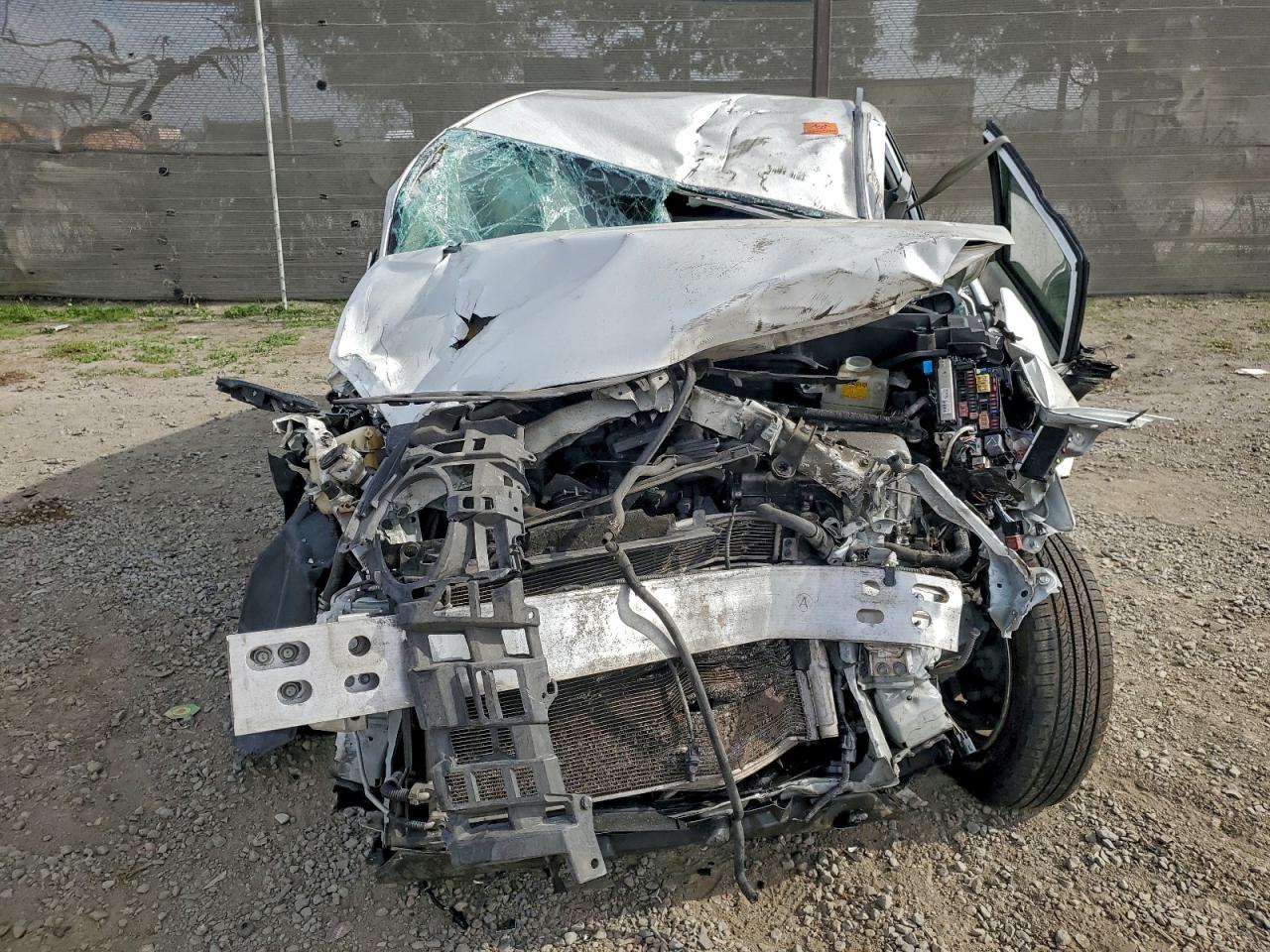 2011 TOYOTA PRIUS photo 13