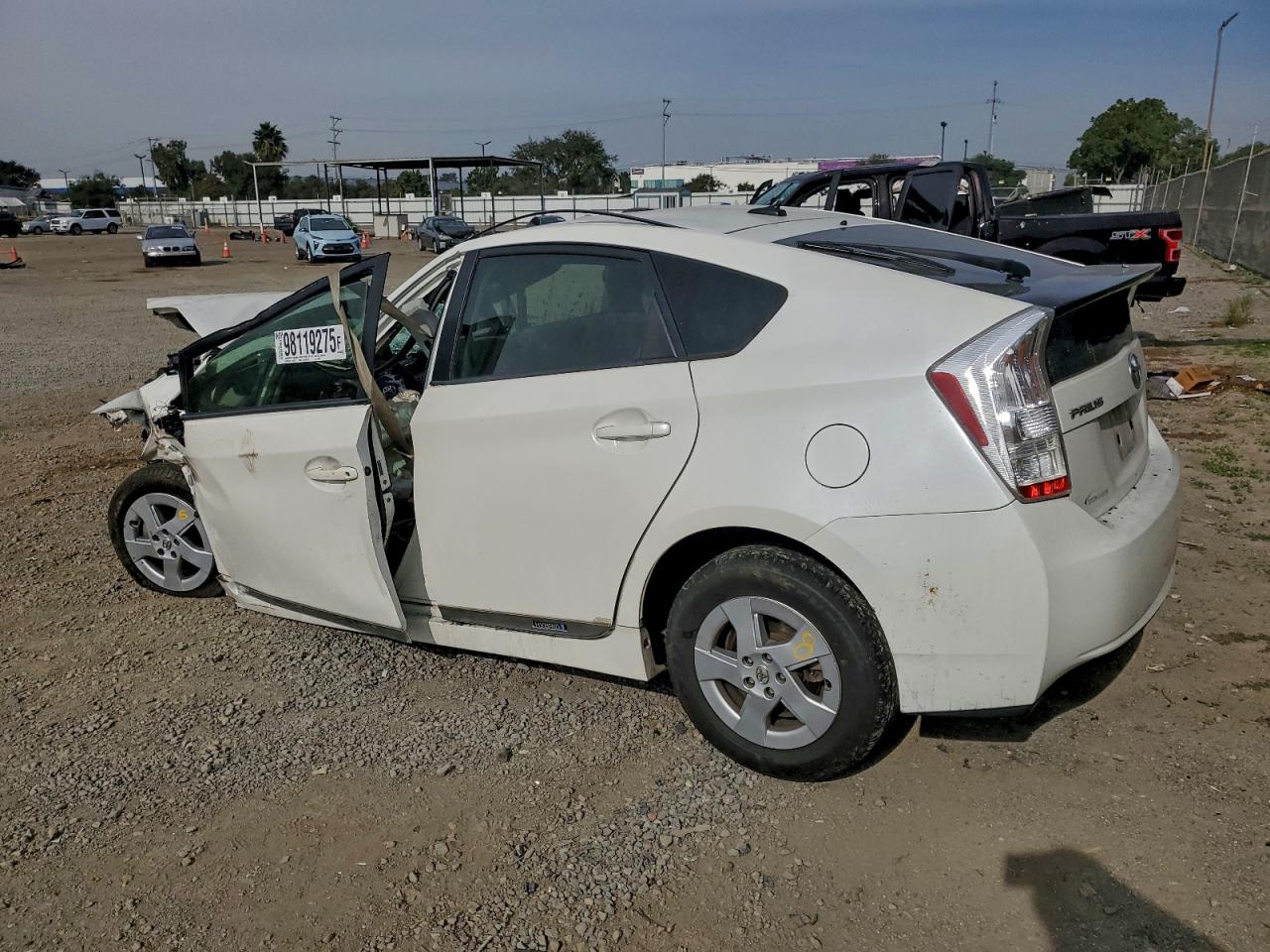 2011 TOYOTA PRIUS photo 4