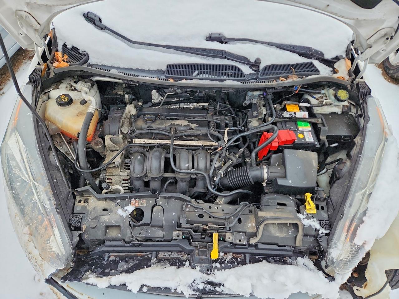 2015 FORD FIESTA SE photo 11