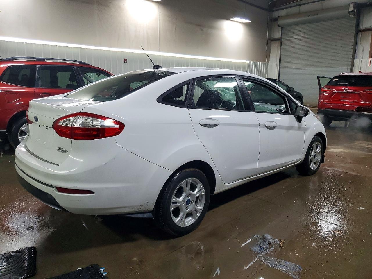 2015 FORD FIESTA SE photo 3