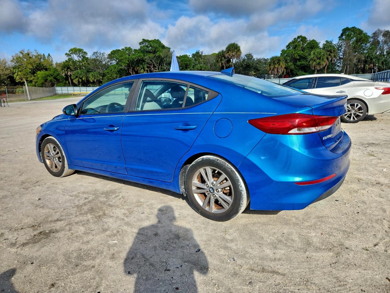 2018 HYUNDAI ELANTRA SEL photo 2