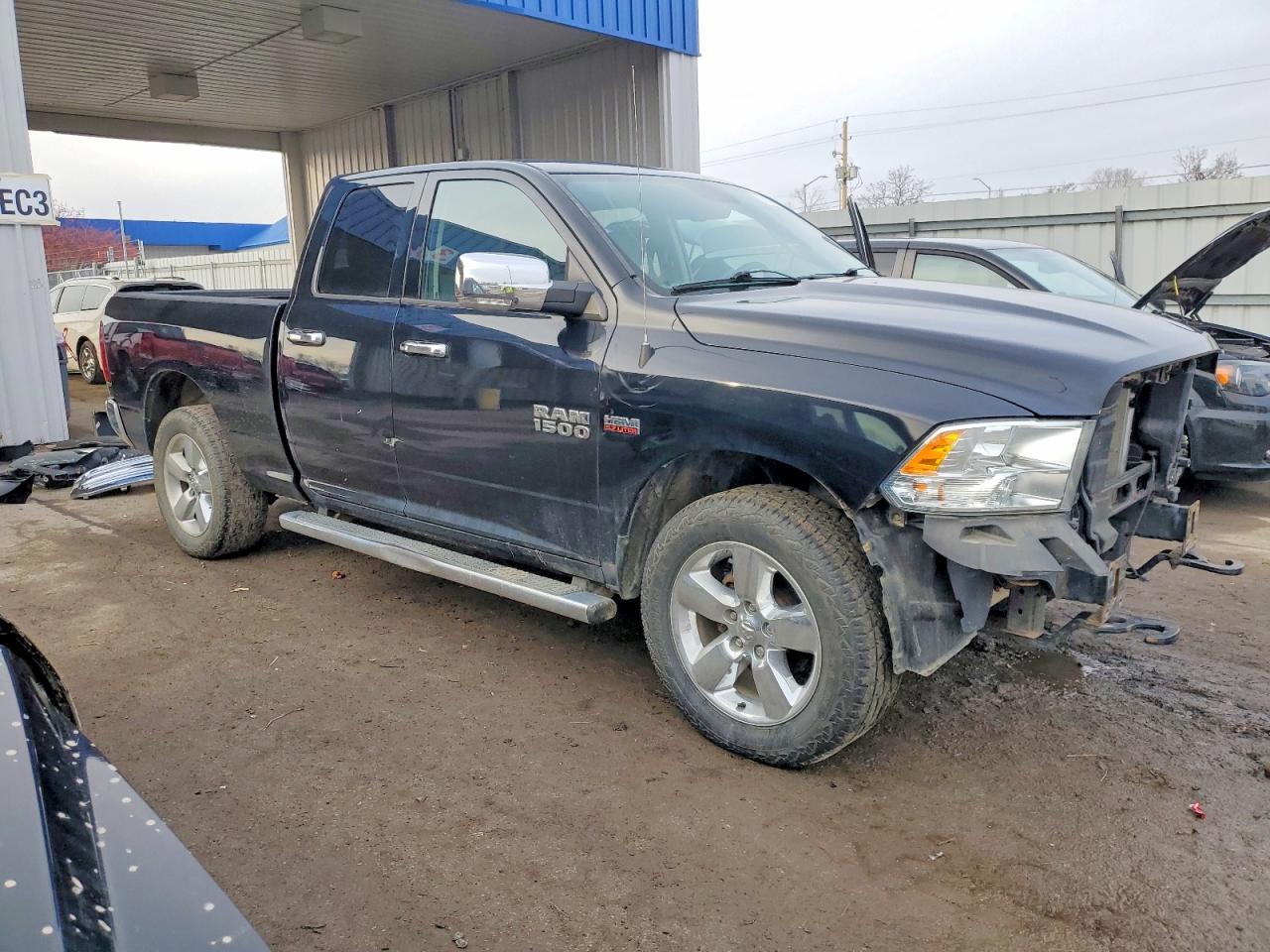 2014 RAM 1500 SLT photo 4
