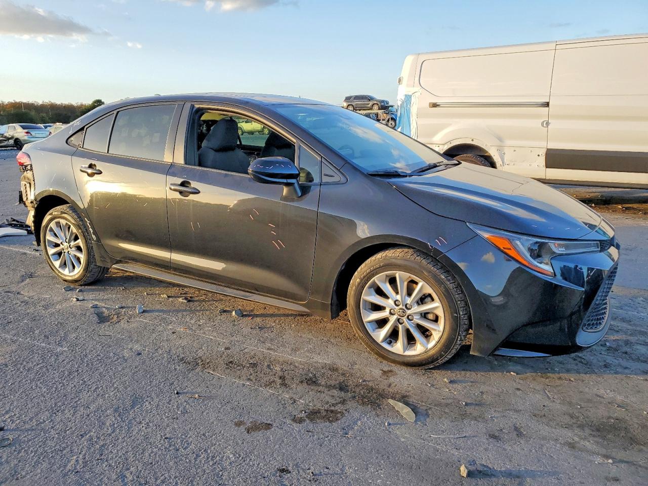 2022 TOYOTA COROLLA LE photo 4