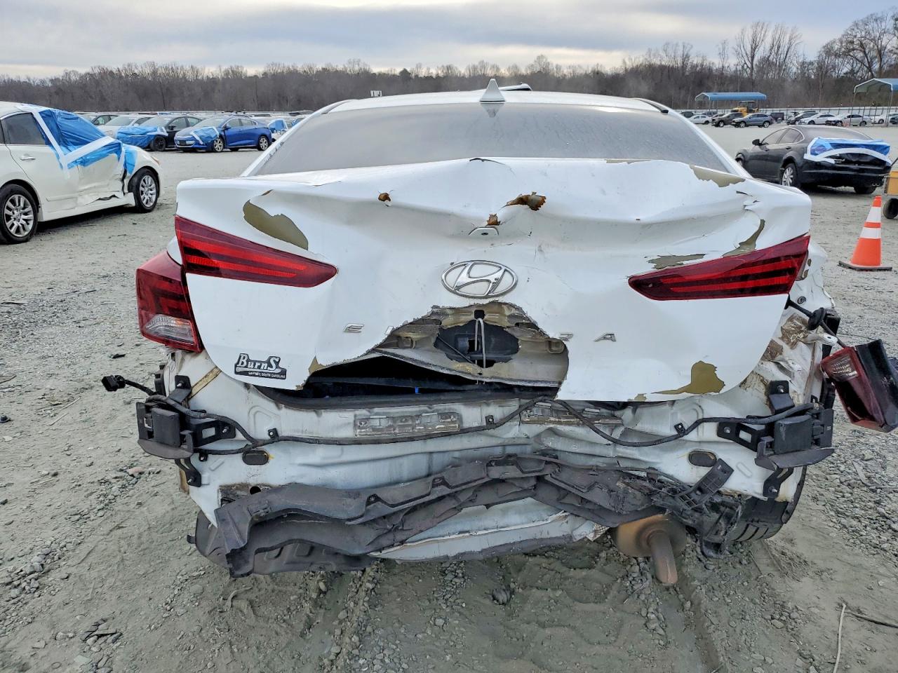 2019 HYUNDAI ELANTRA SEL photo 6
