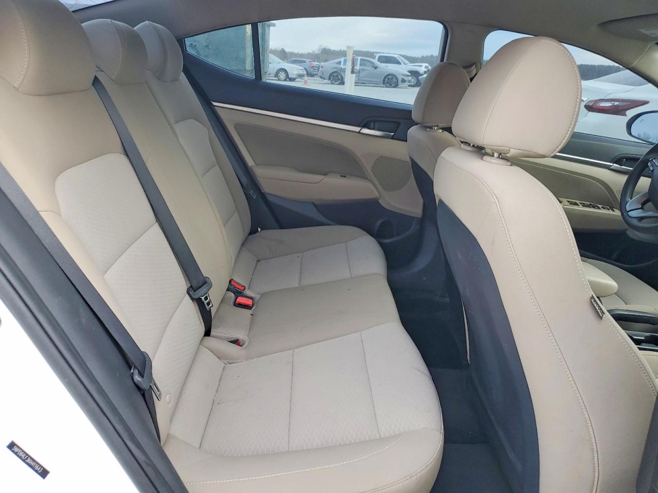 2019 HYUNDAI ELANTRA SEL photo 10