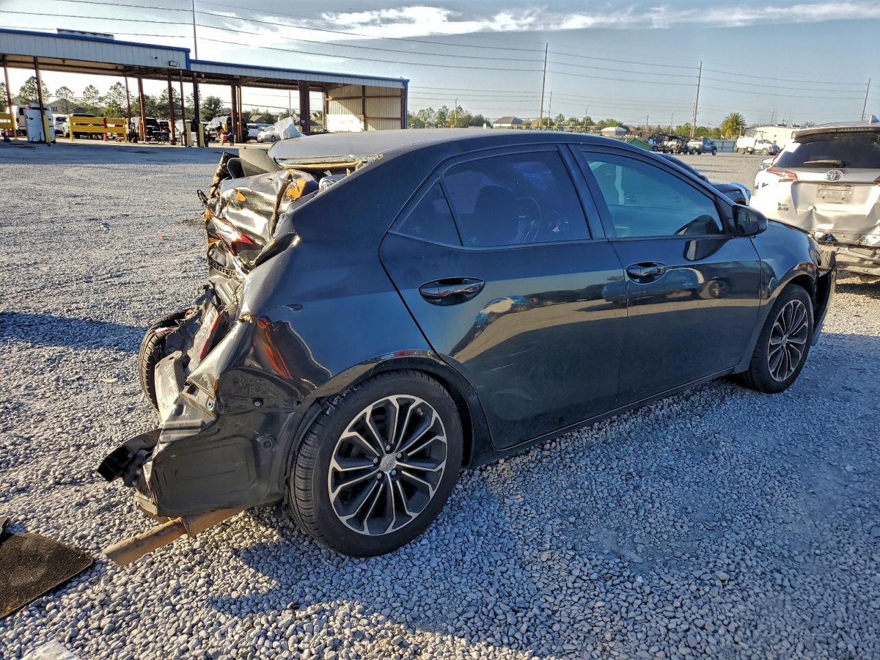 2016 TOYOTA COROLLA L photo 3
