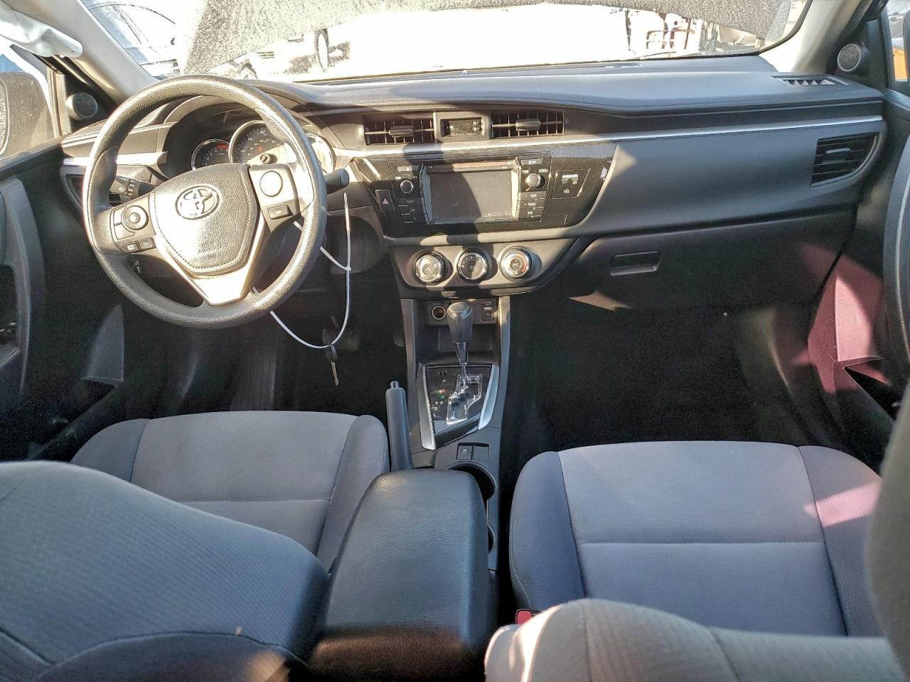 2016 TOYOTA COROLLA L photo 8