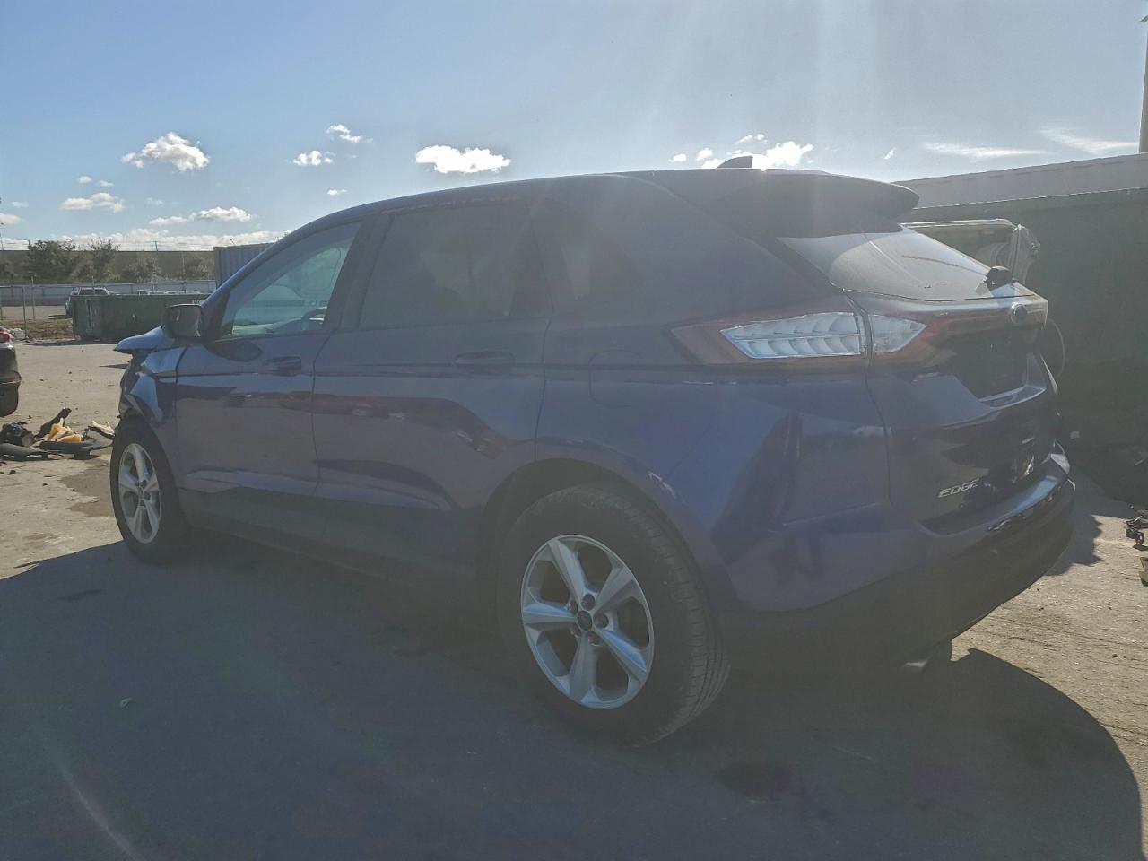 2015 FORD EDGE SE photo 2