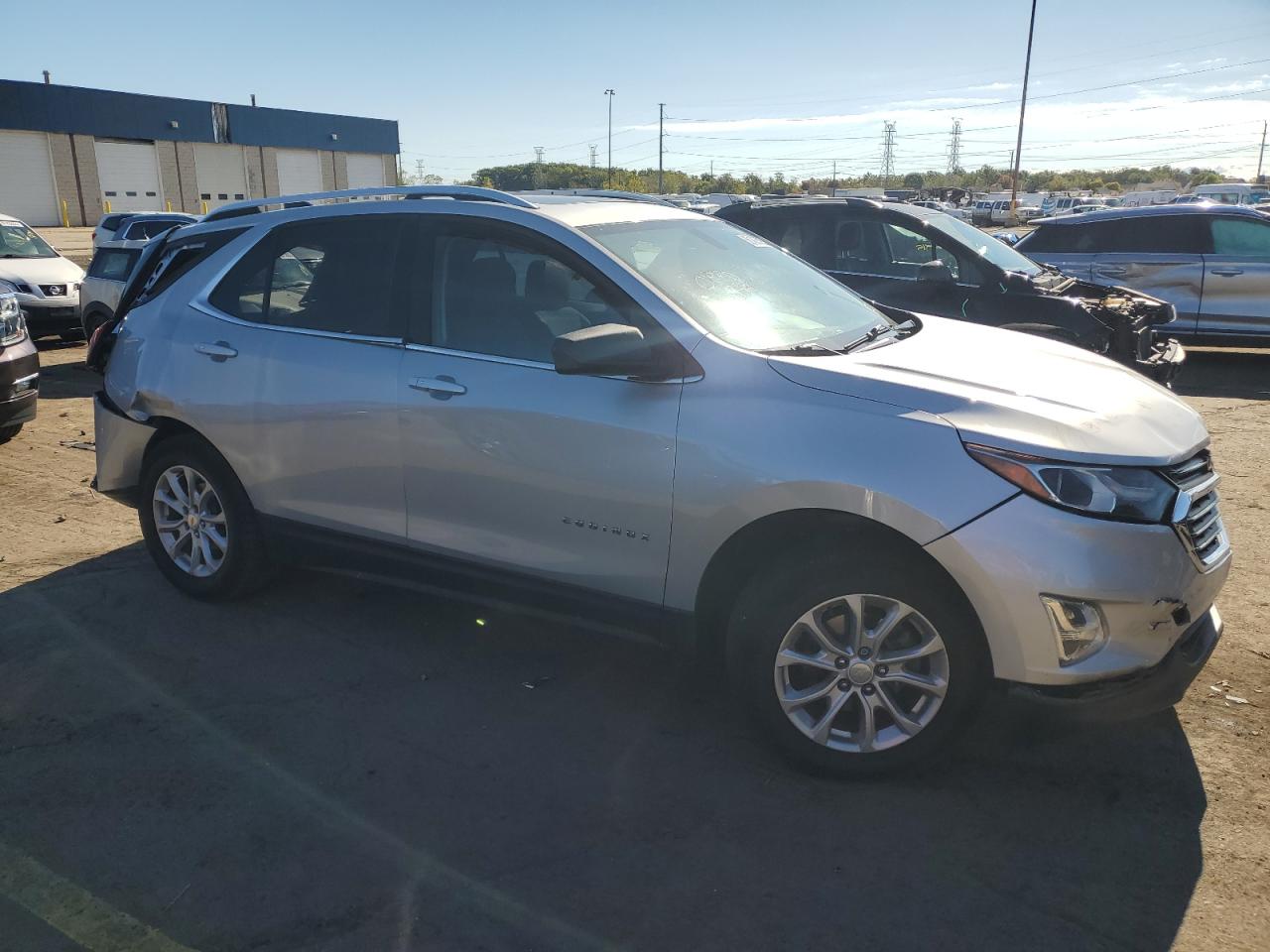 2018 CHEVROLET EQUINOX LT photo 4
