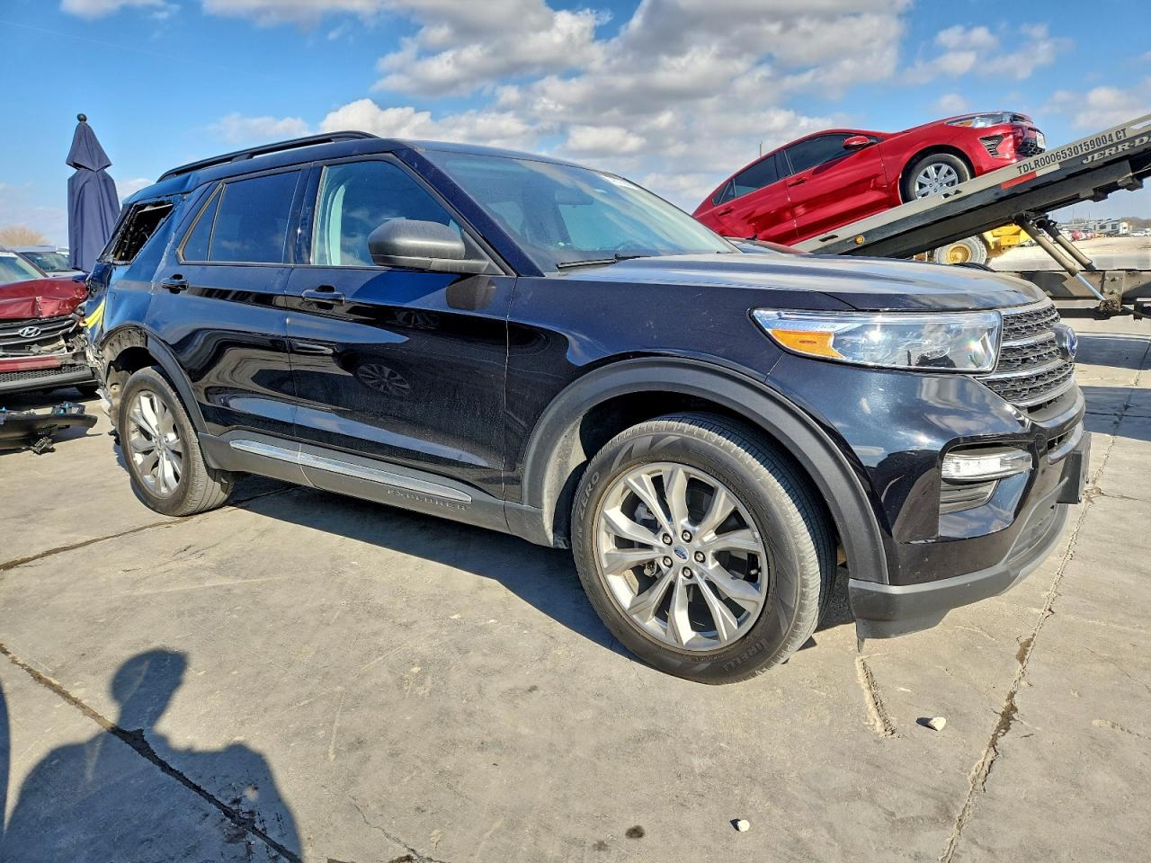 2023 FORD EXPLORER XLT photo 4