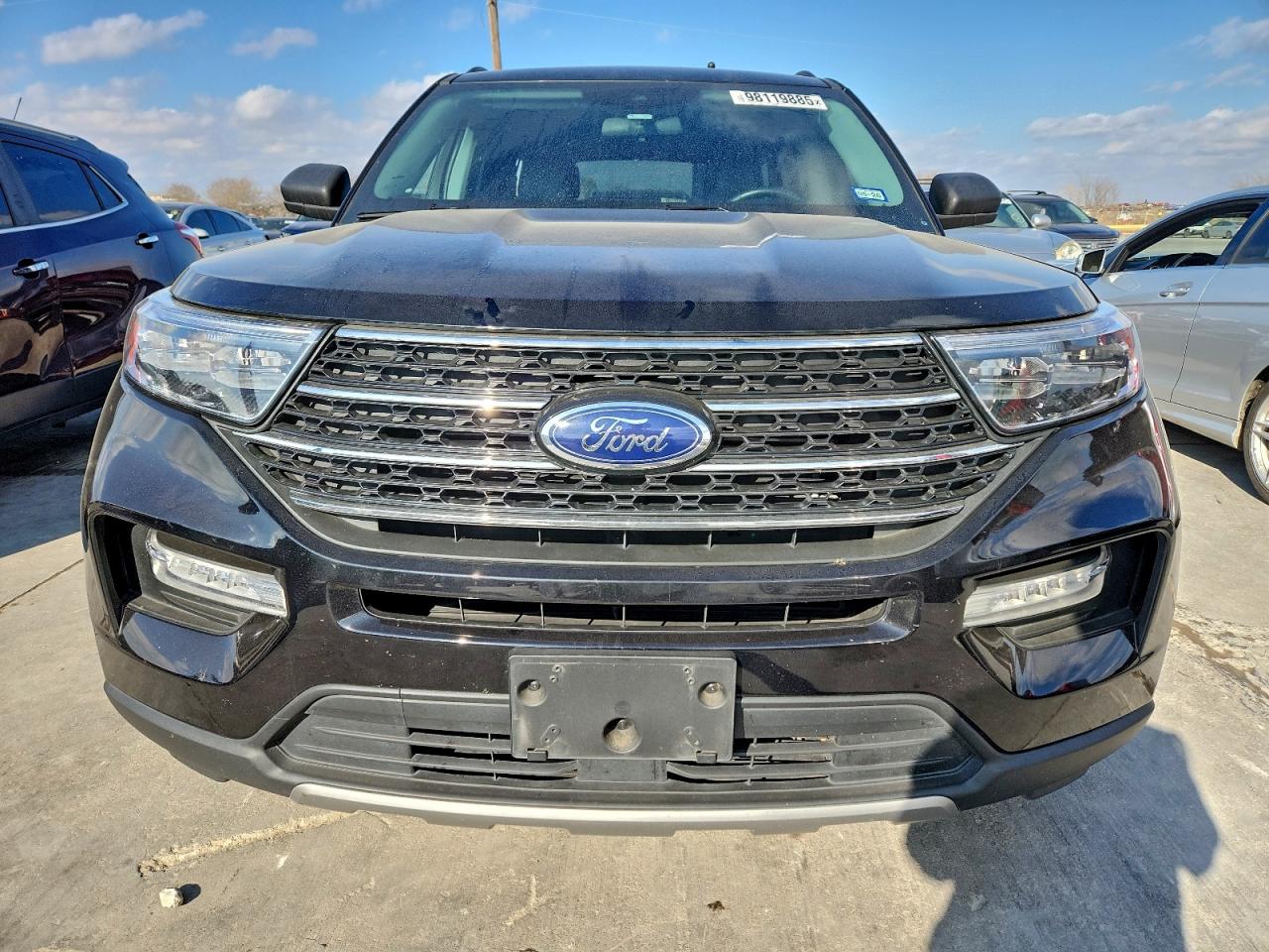 2023 FORD EXPLORER XLT photo 5
