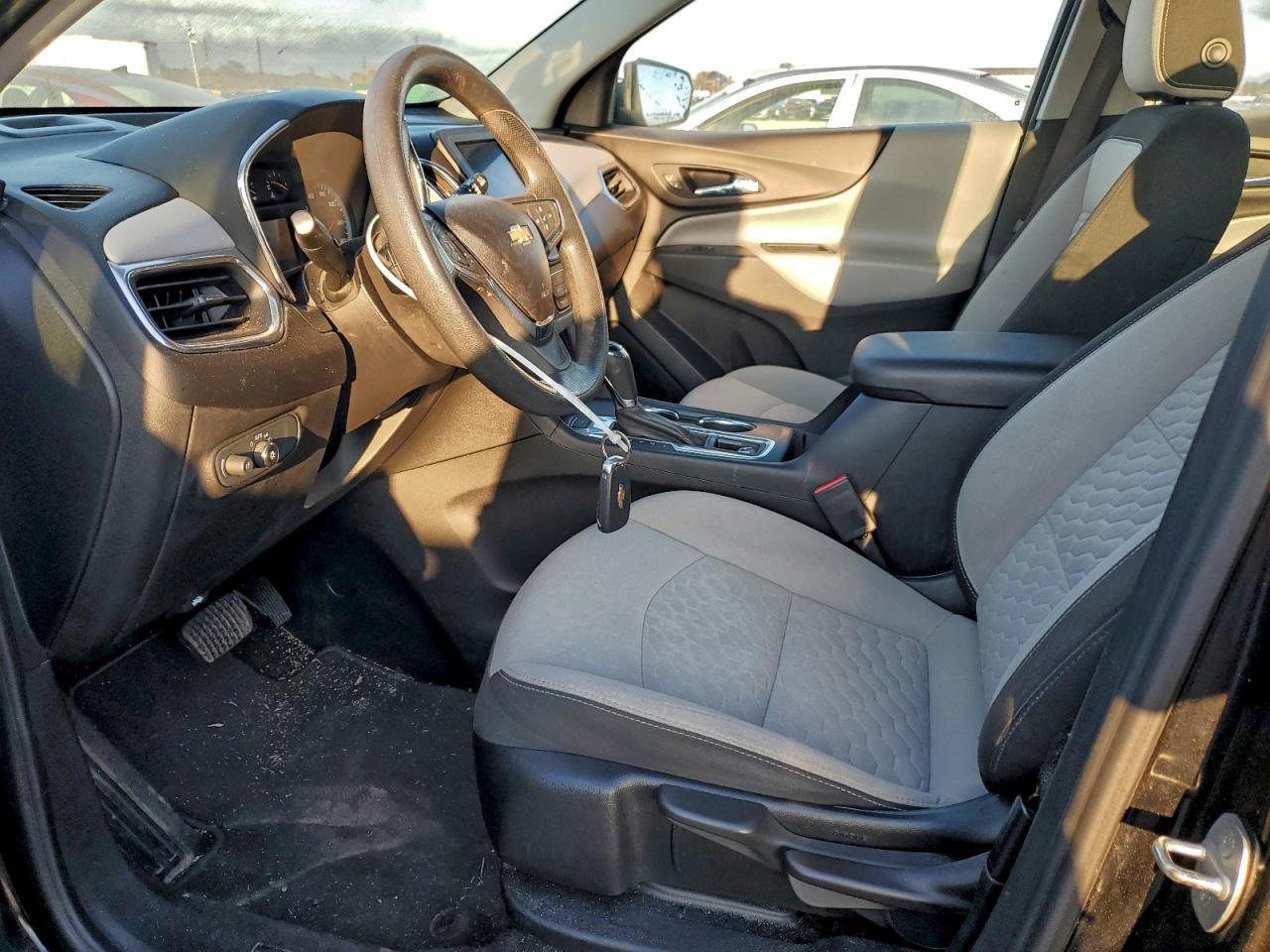 2020 CHEVROLET EQUINOX photo 7
