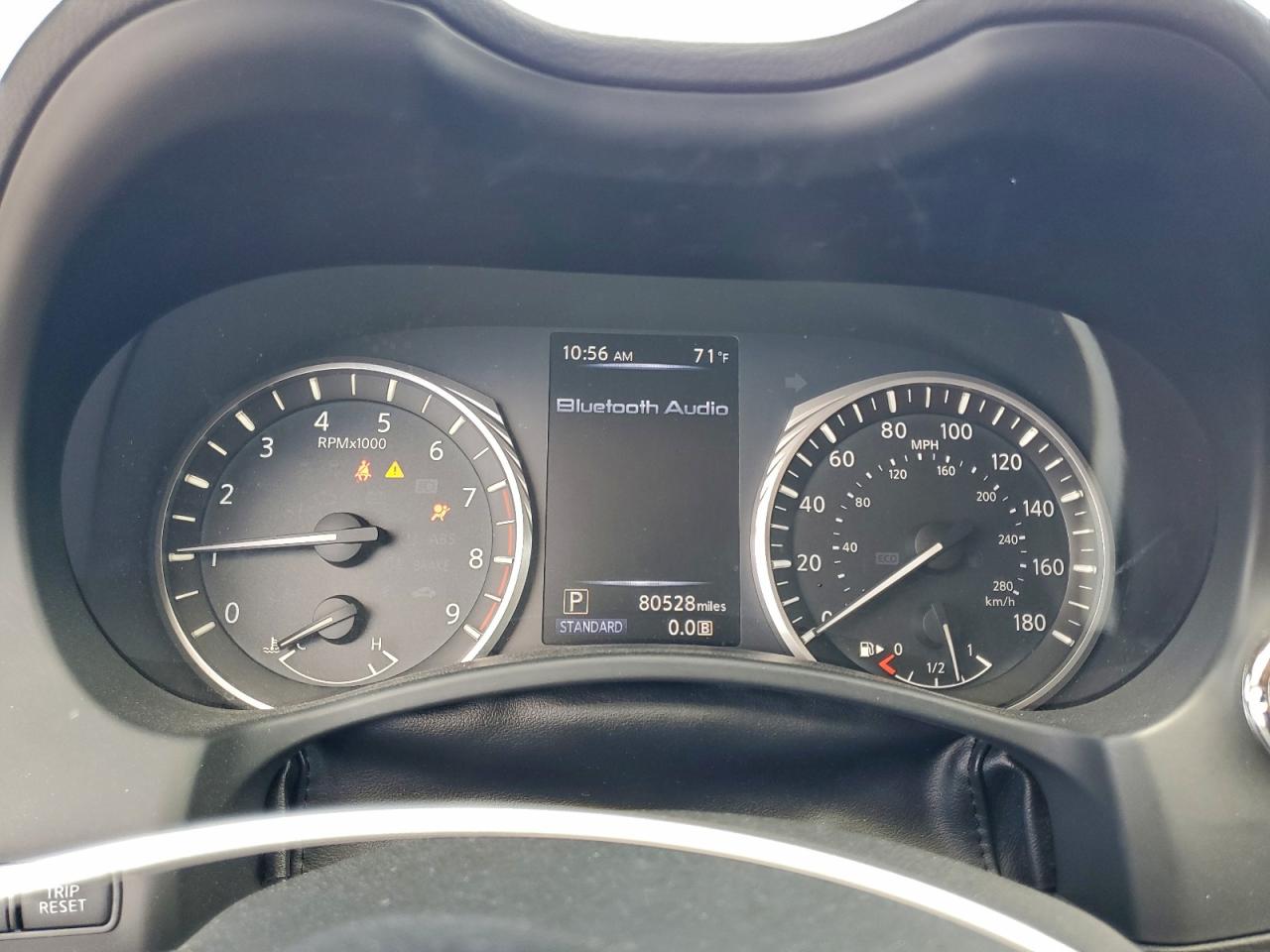2018 INFINITI Q50 LUXE photo 9