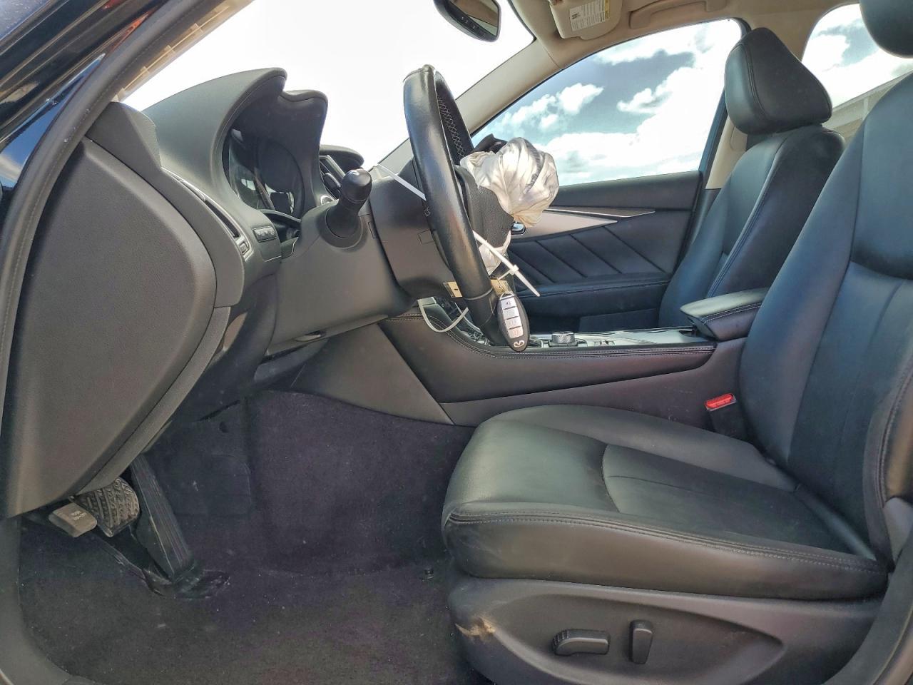 2018 INFINITI Q50 LUXE photo 7