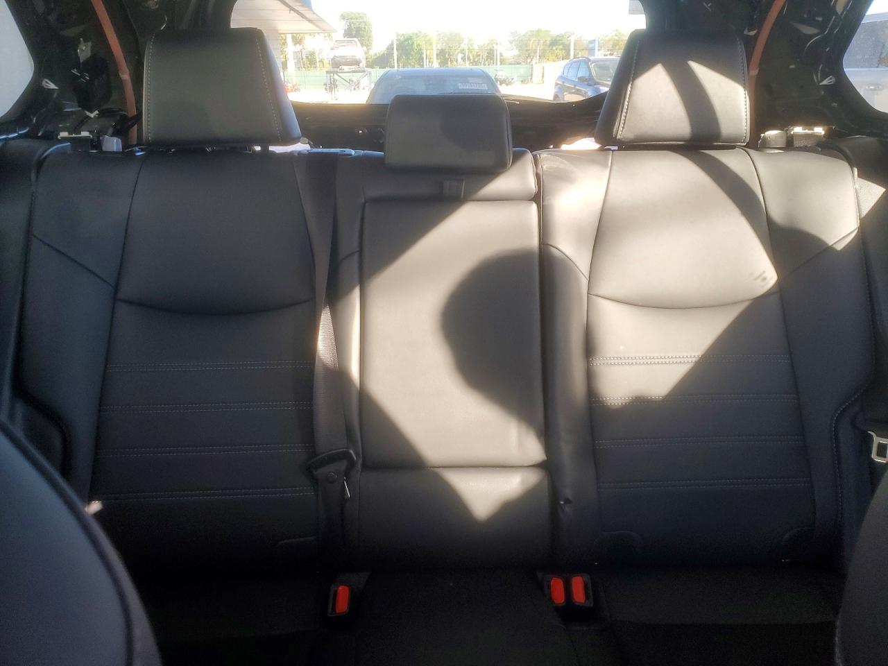 2025 TOYOTA RAV4 XLE PREMIUM photo 10
