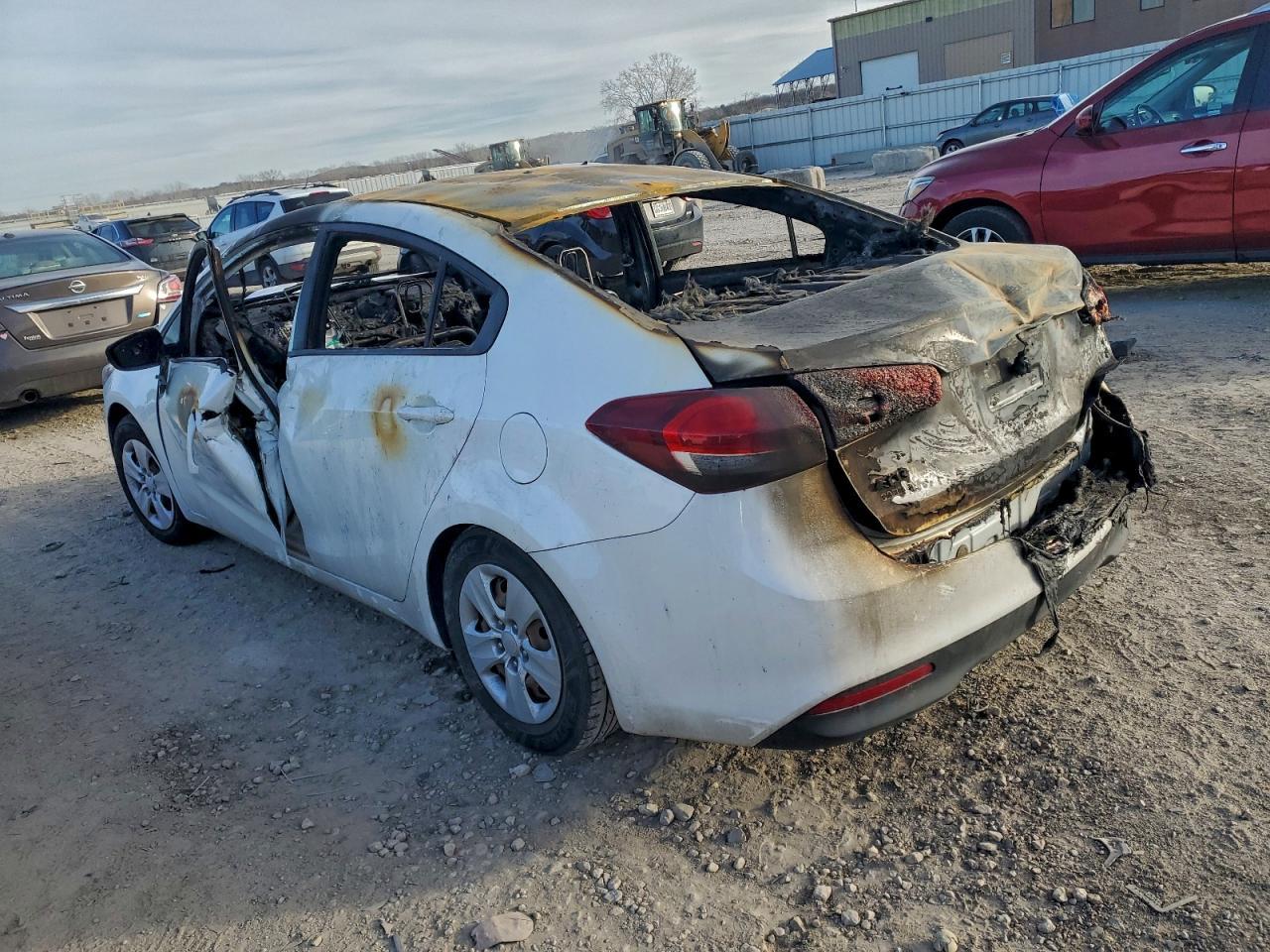 2018 KIA FORTE LX photo 2
