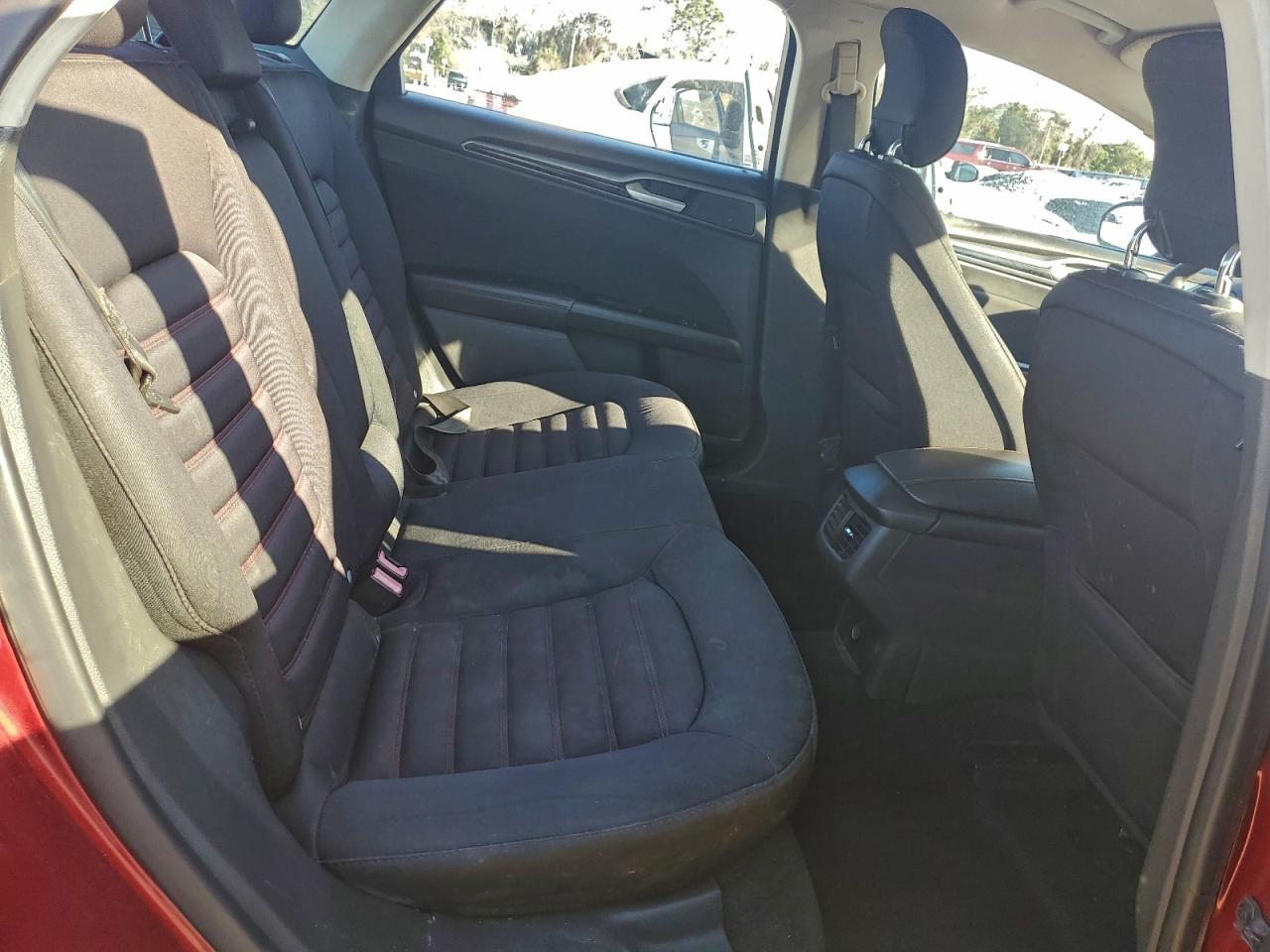 2014 FORD FUSION SE photo 10