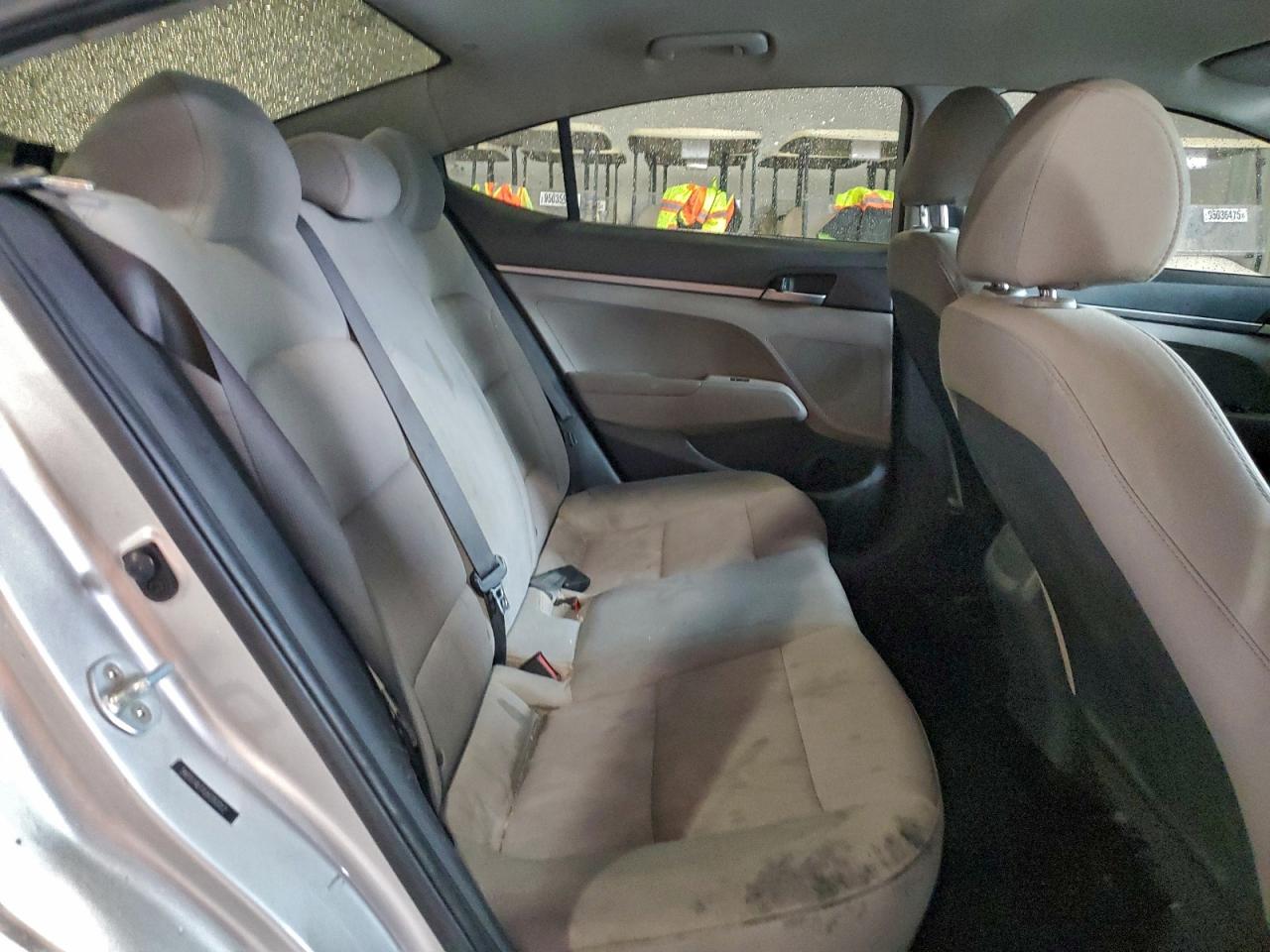 2018 HYUNDAI ELANTRA SE photo 10