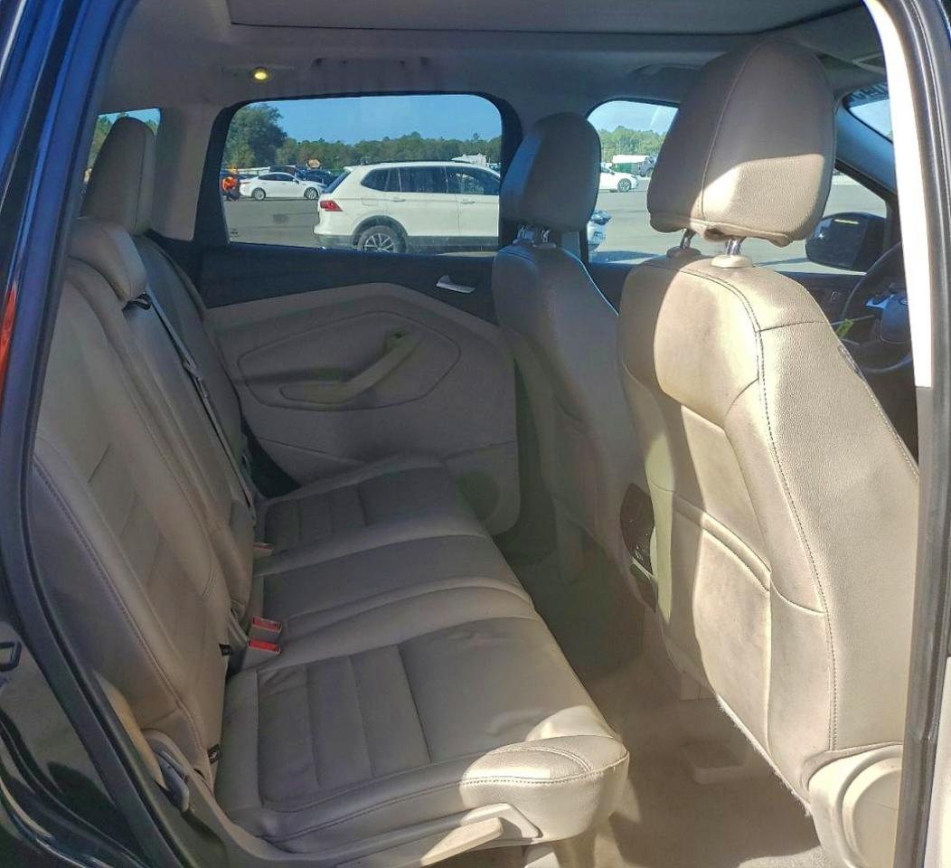 2015 FORD ESCAPE SE photo 11