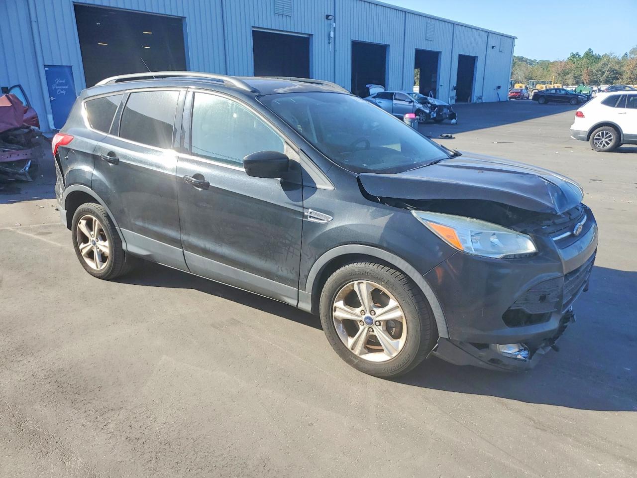 2015 FORD ESCAPE SE photo 4