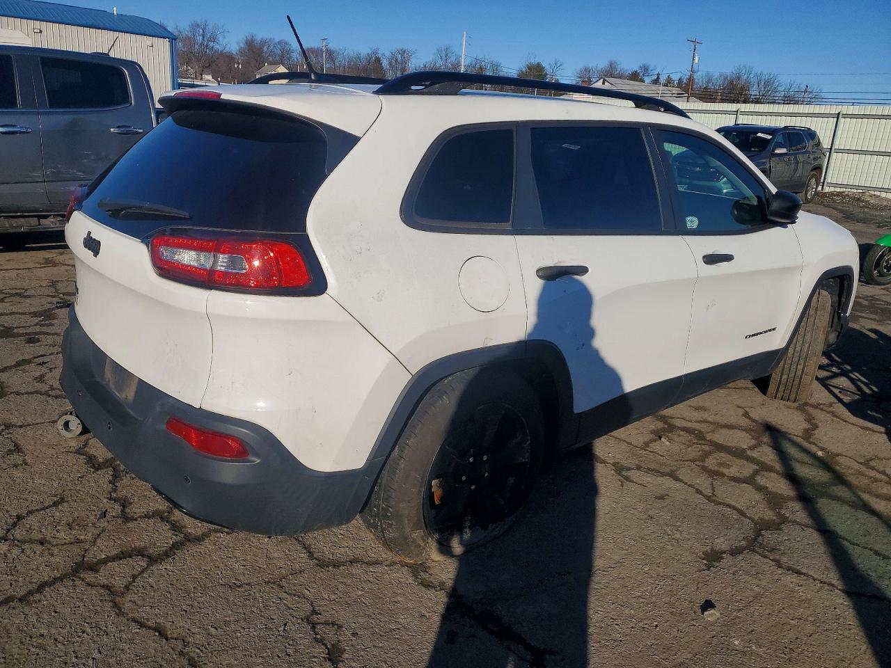 2017 JEEP CHEROKEE SPORT photo 3