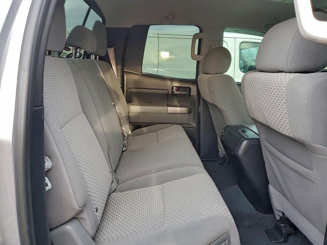 2013 TOYOTA TUNDRA DOUBLE CAB SR5 photo 10