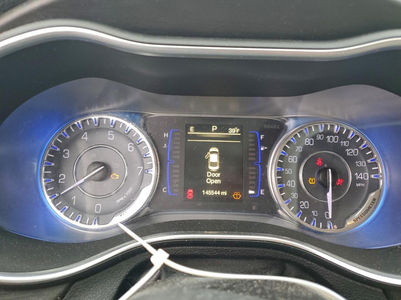 2015 CHRYSLER 200 LIMITED photo 9