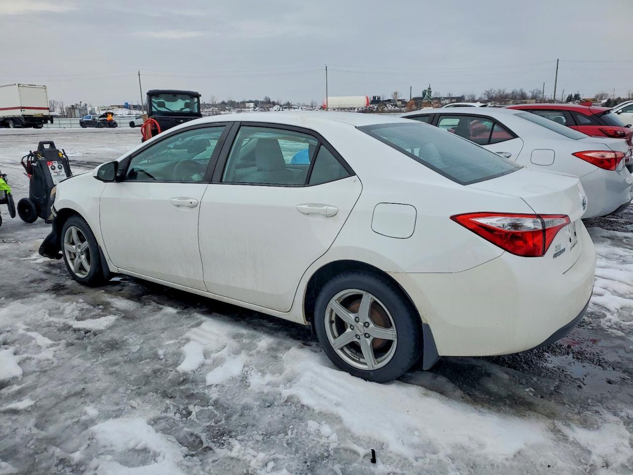 2014 TOYOTA COROLLA L photo 4