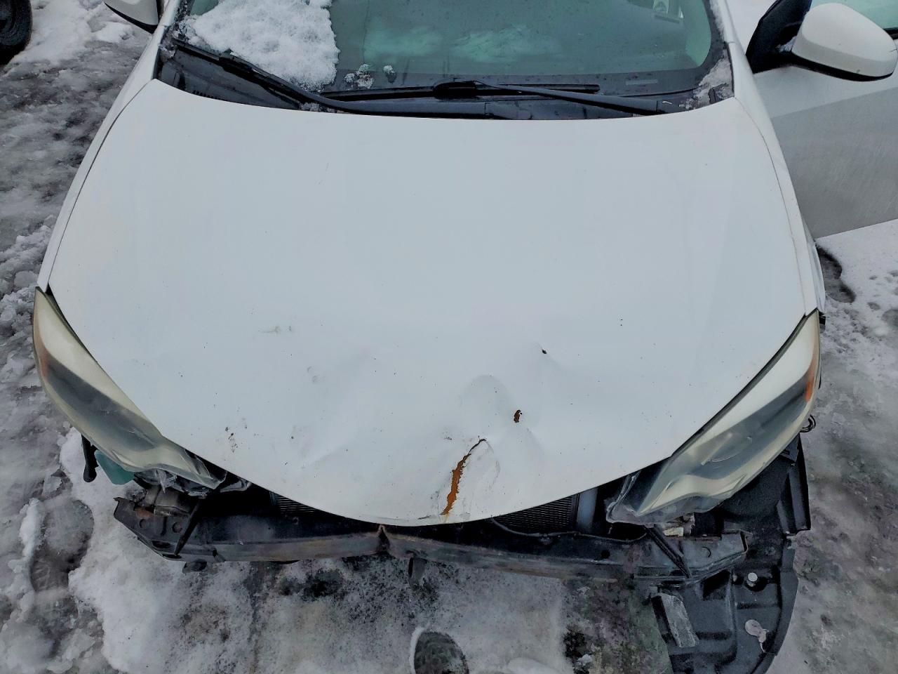 2014 TOYOTA COROLLA L photo 31