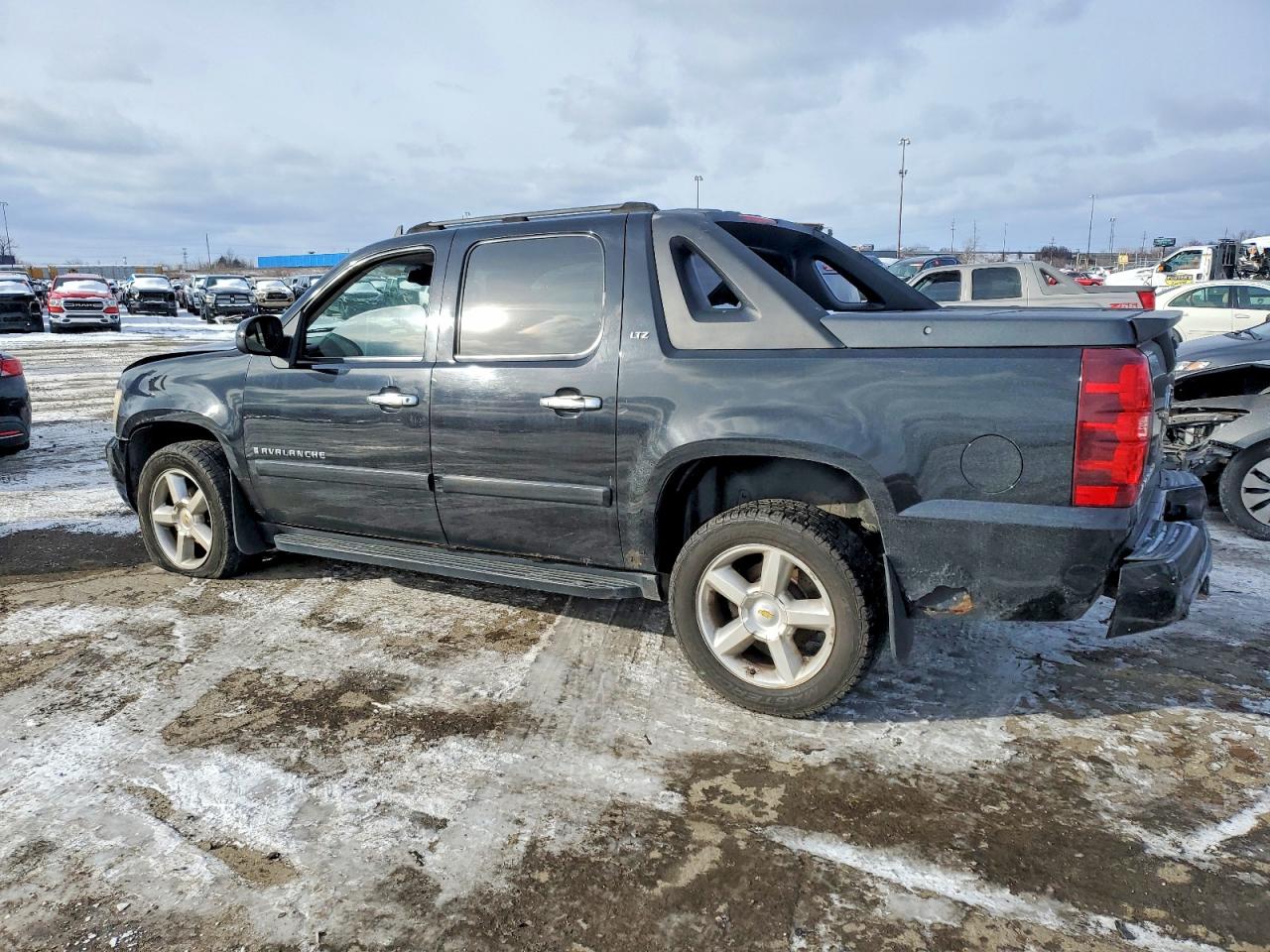 2007 CHEVROLET AVALANCHE K1500 photo 2