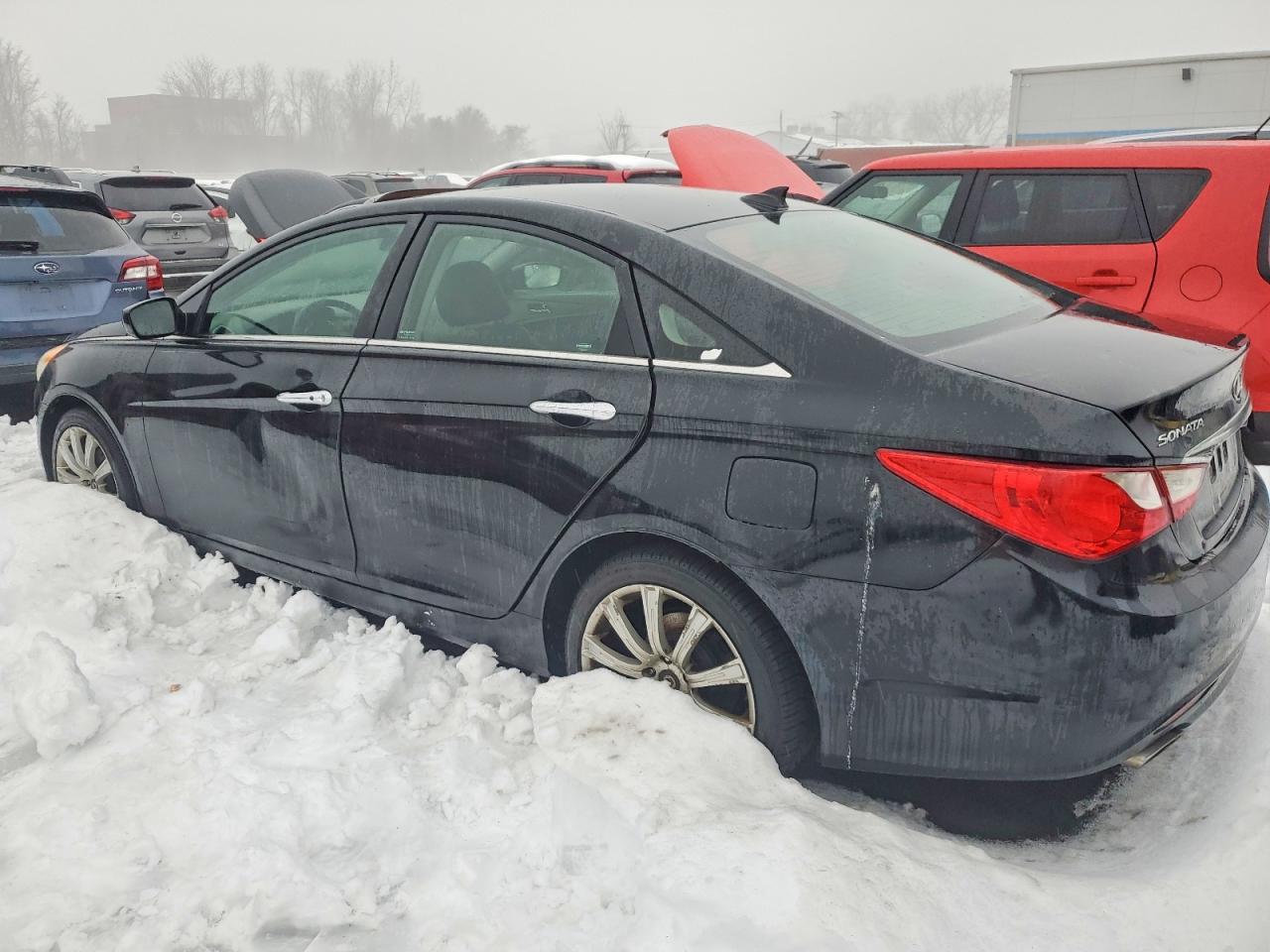 2013 HYUNDAI SONATA SE photo 2