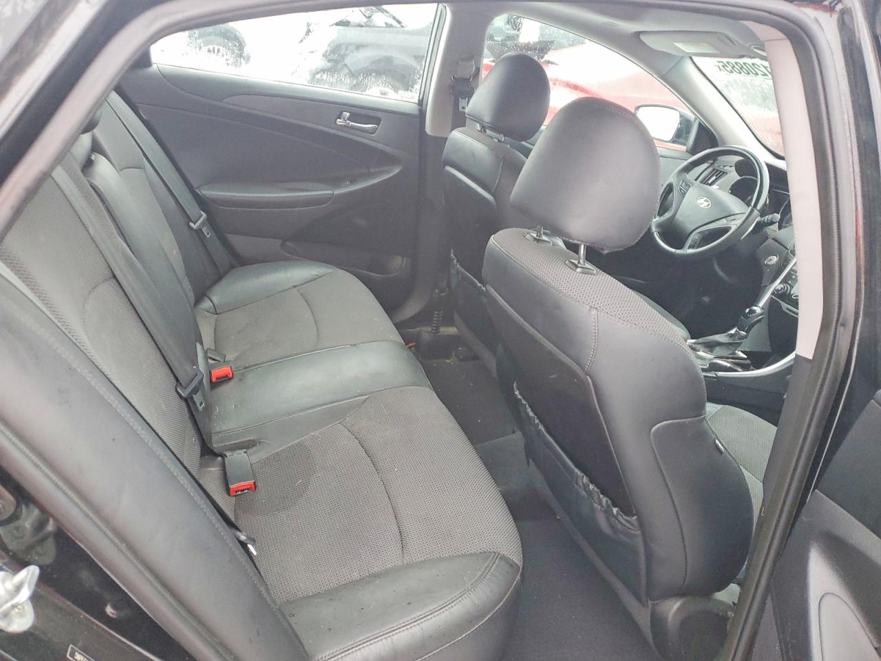 2013 HYUNDAI SONATA SE photo 10