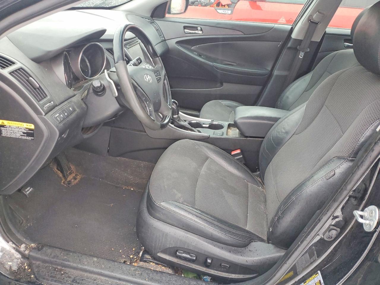 2013 HYUNDAI SONATA SE photo 7