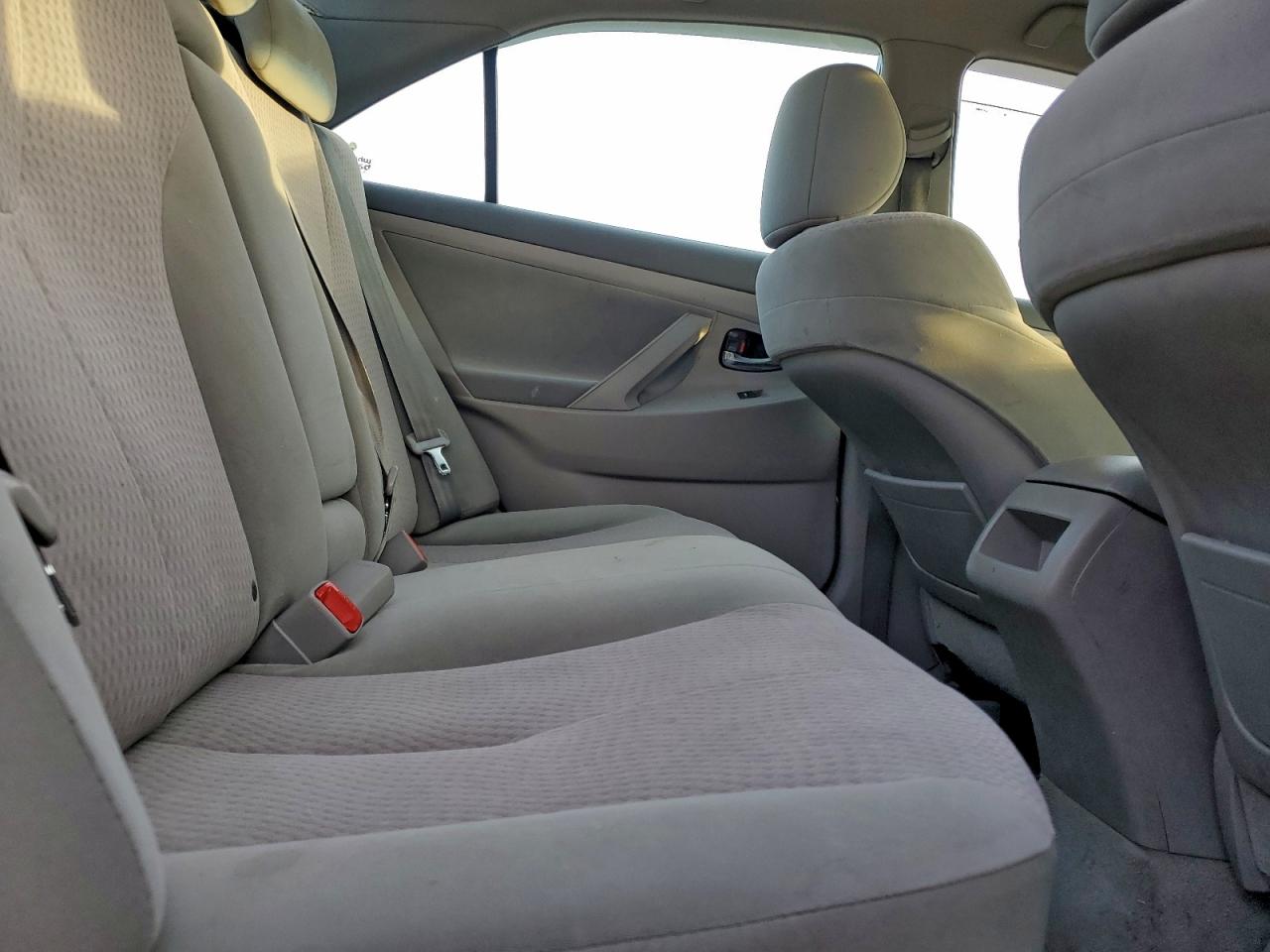 2011 TOYOTA CAMRY BASE photo 10