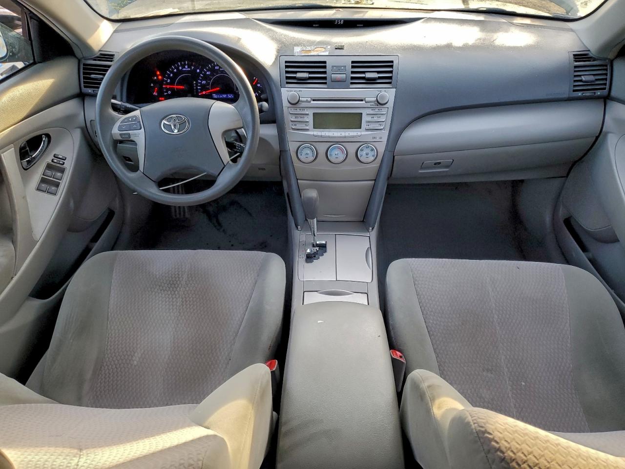2011 TOYOTA CAMRY BASE photo 8
