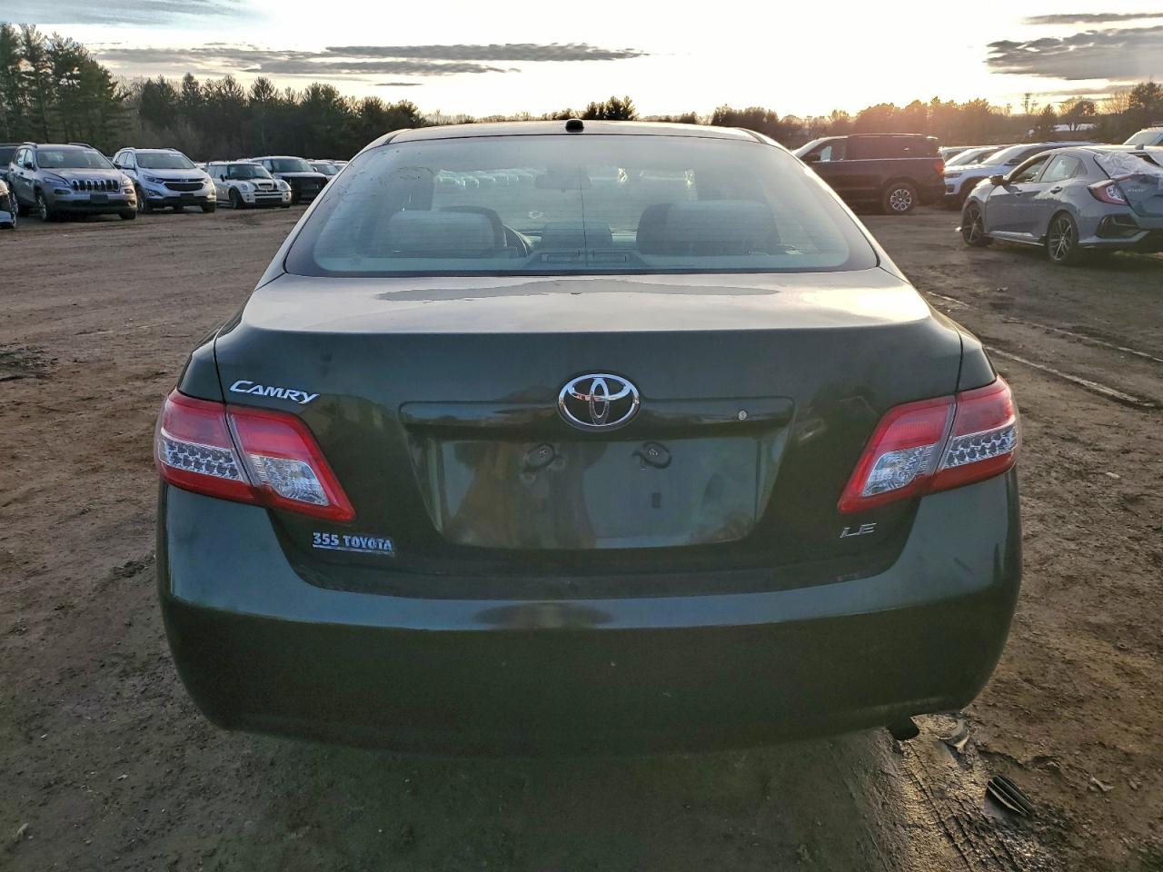 2011 TOYOTA CAMRY BASE photo 6