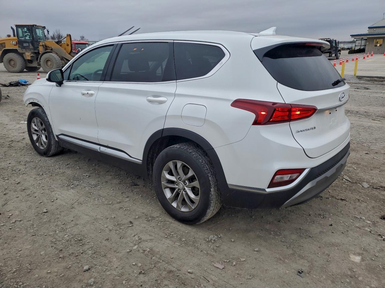 2019 HYUNDAI SANTA FE SEL photo 2