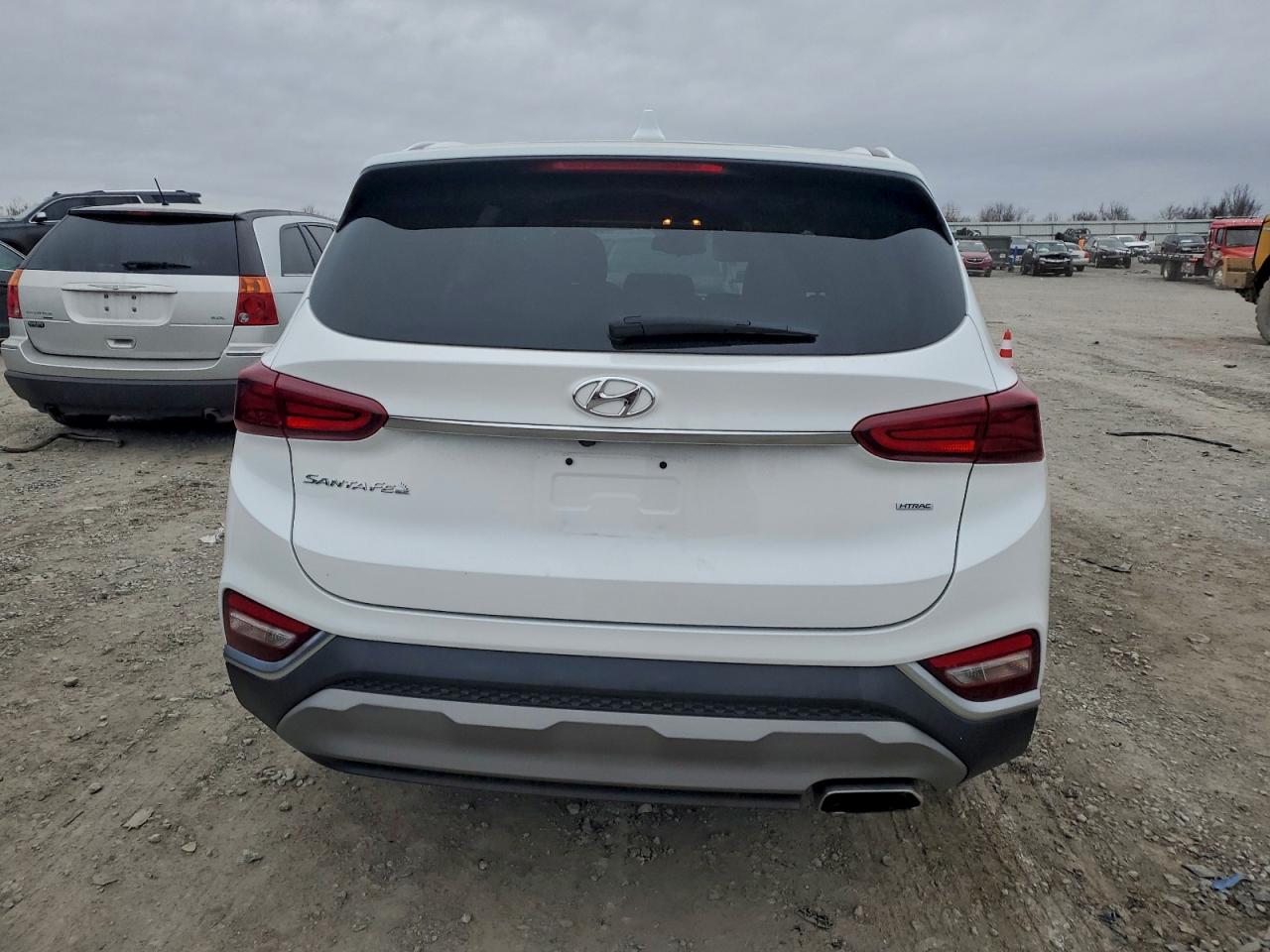 2019 HYUNDAI SANTA FE SEL photo 6