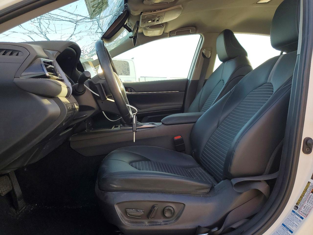 2024 TOYOTA CAMRY photo 7